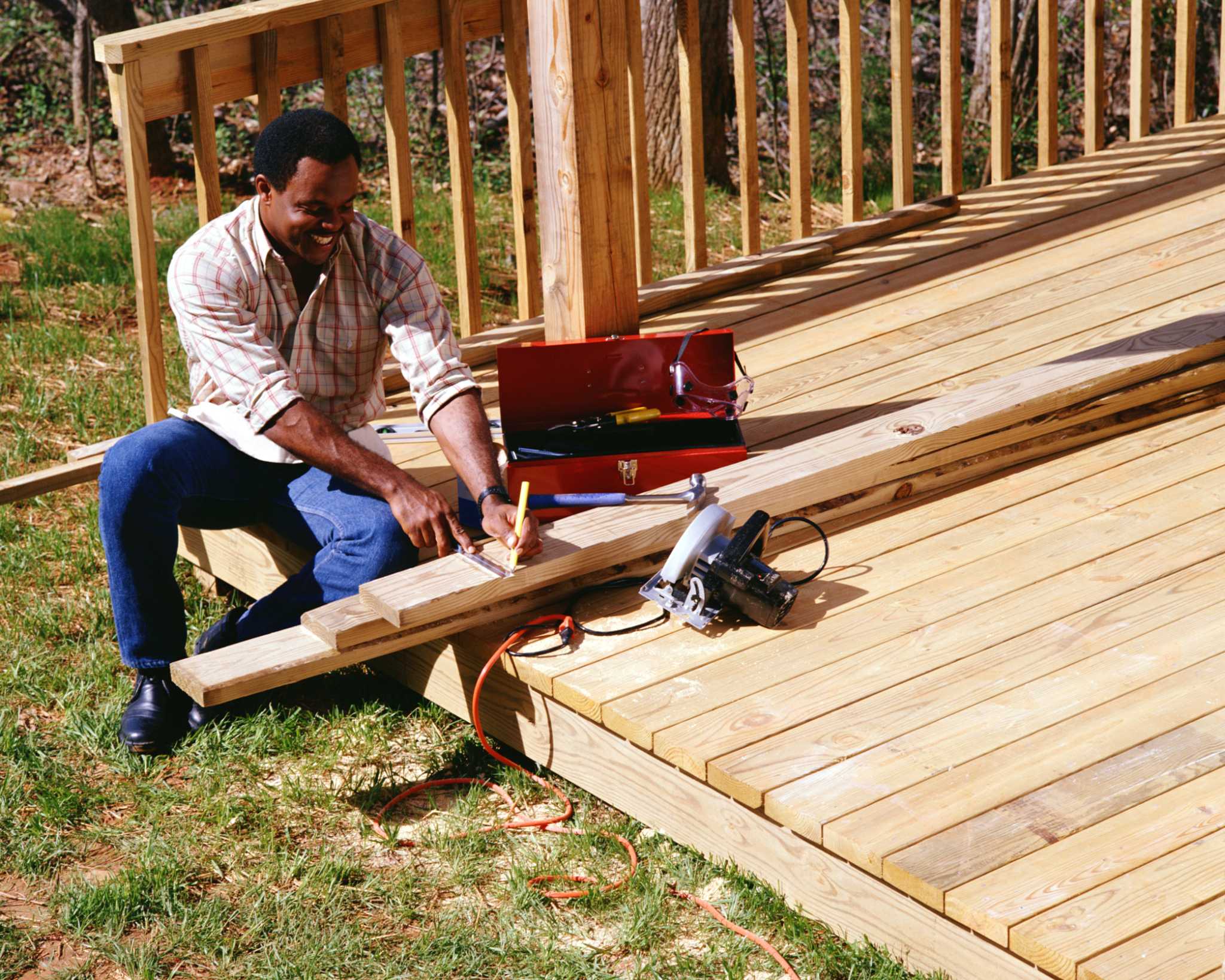 How to Increase the Size of an Existing Deck