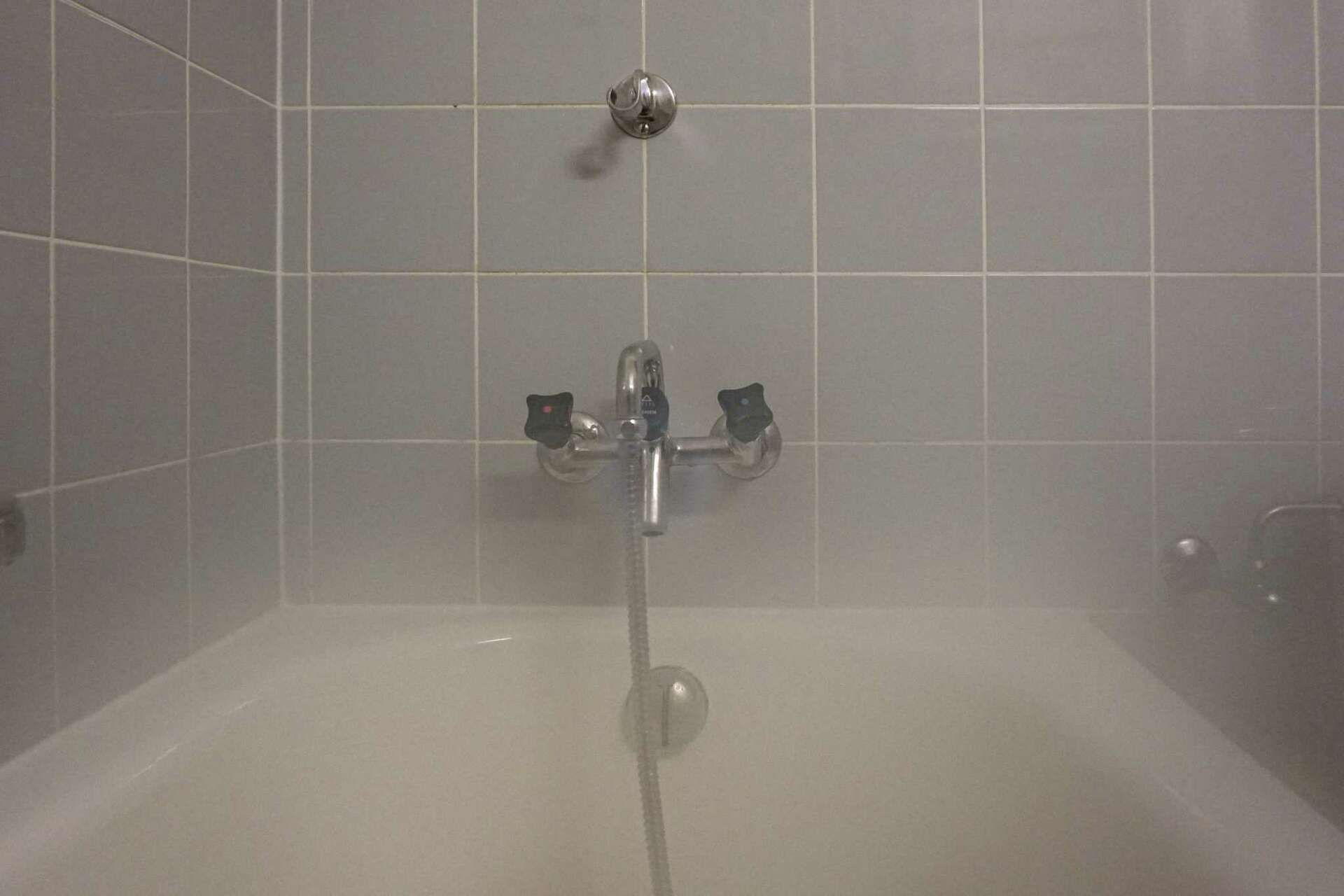 How to Fix a Bathtub Faucet That Won't Turn