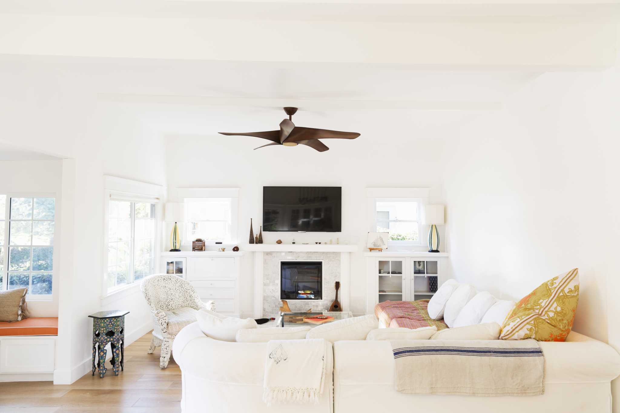 How to Fix Ceiling Fan Lights That Don't Work