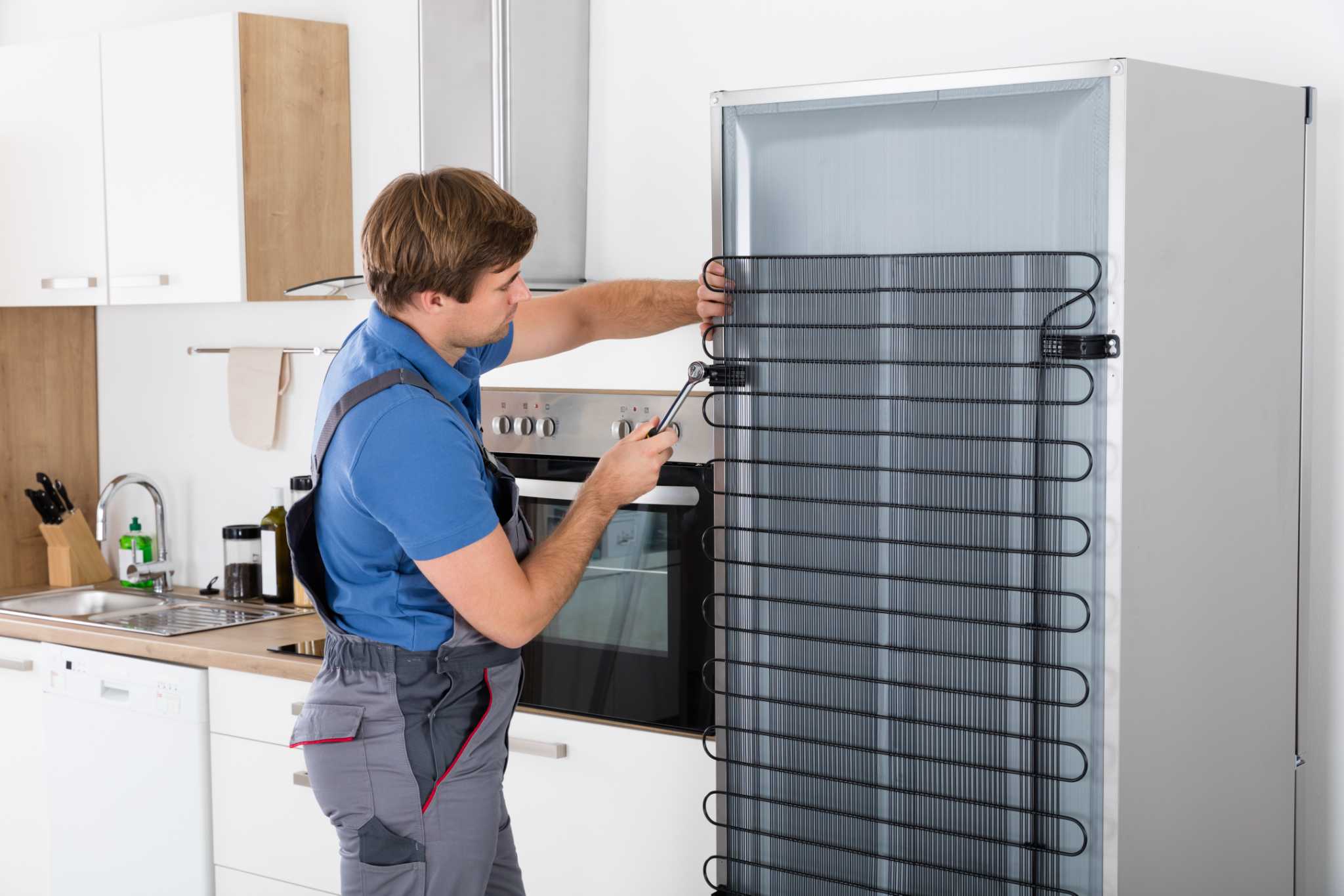 How to Fix a Maytag Fridge's Freezer Leakage