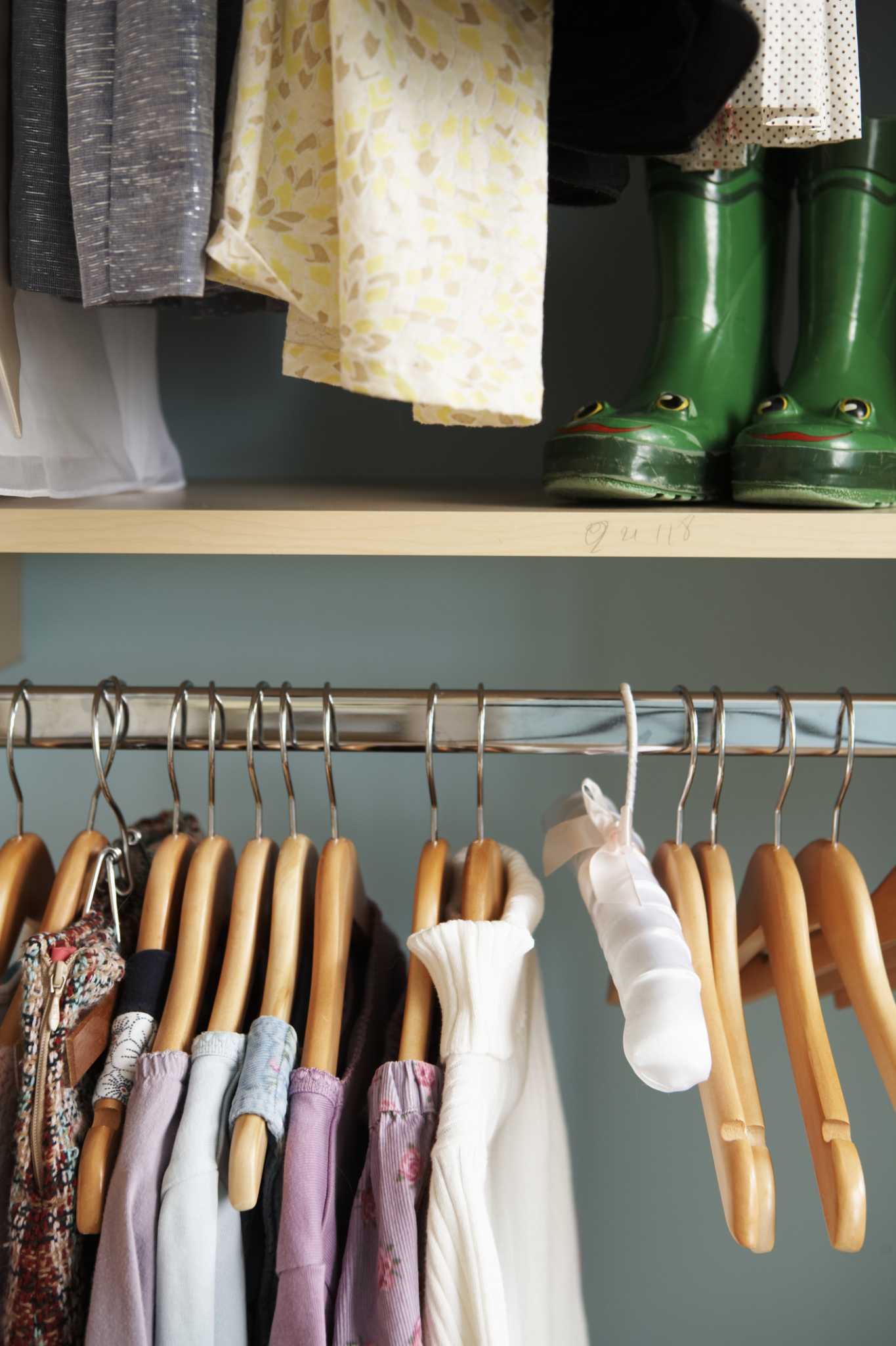 No Drill Closet Shelves, Renters