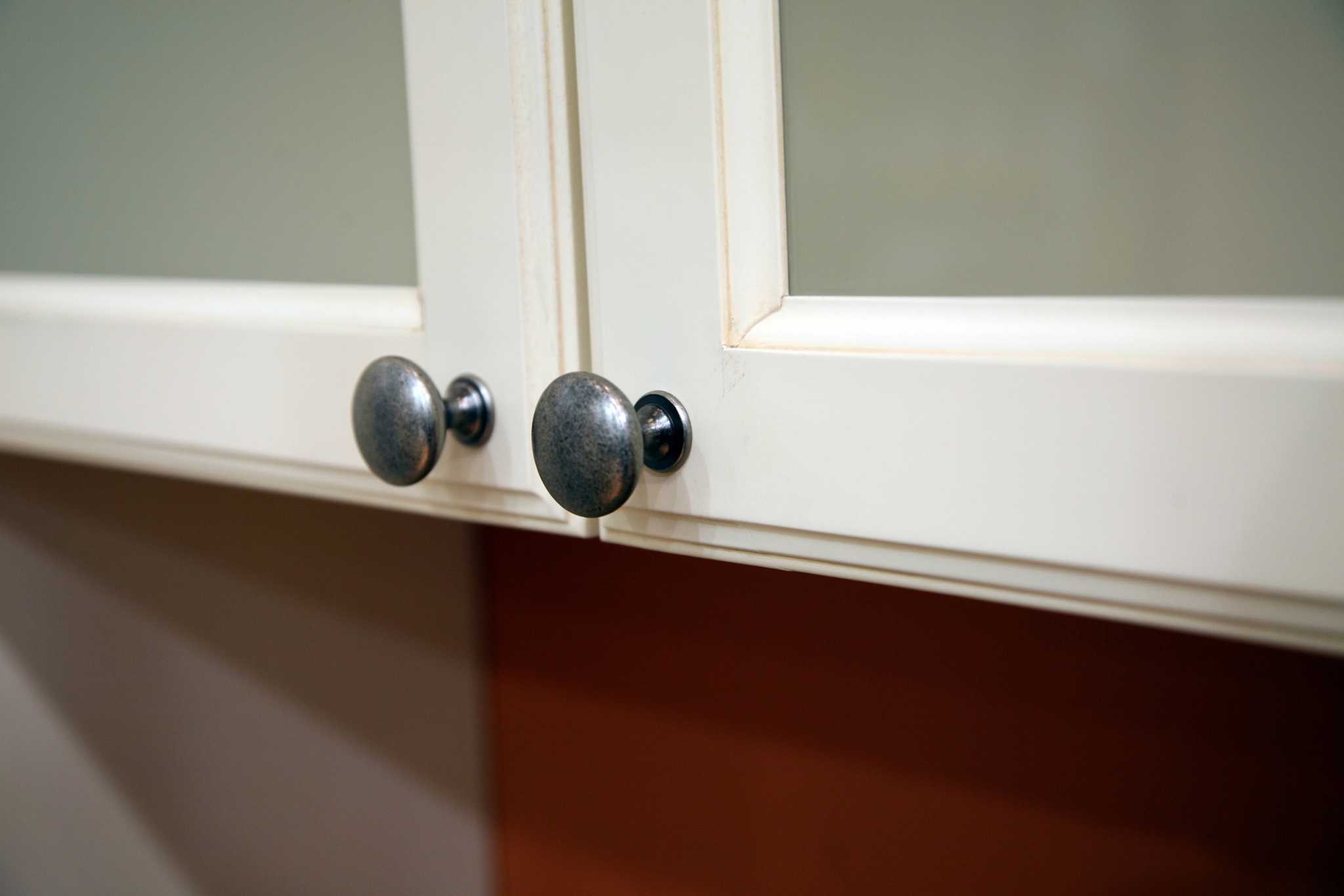 How to Fix Sagging Cupboards