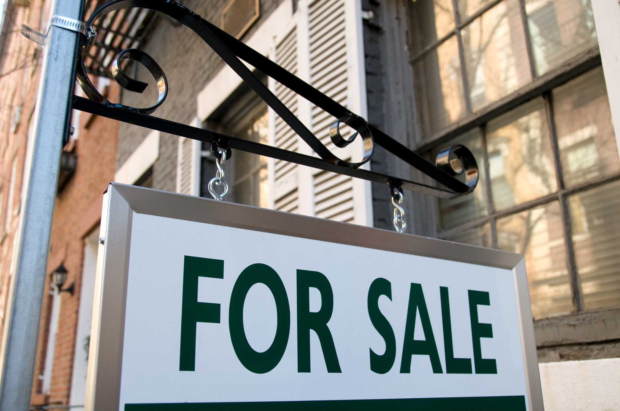 Should I Sell or Rent My Condo When I Move?