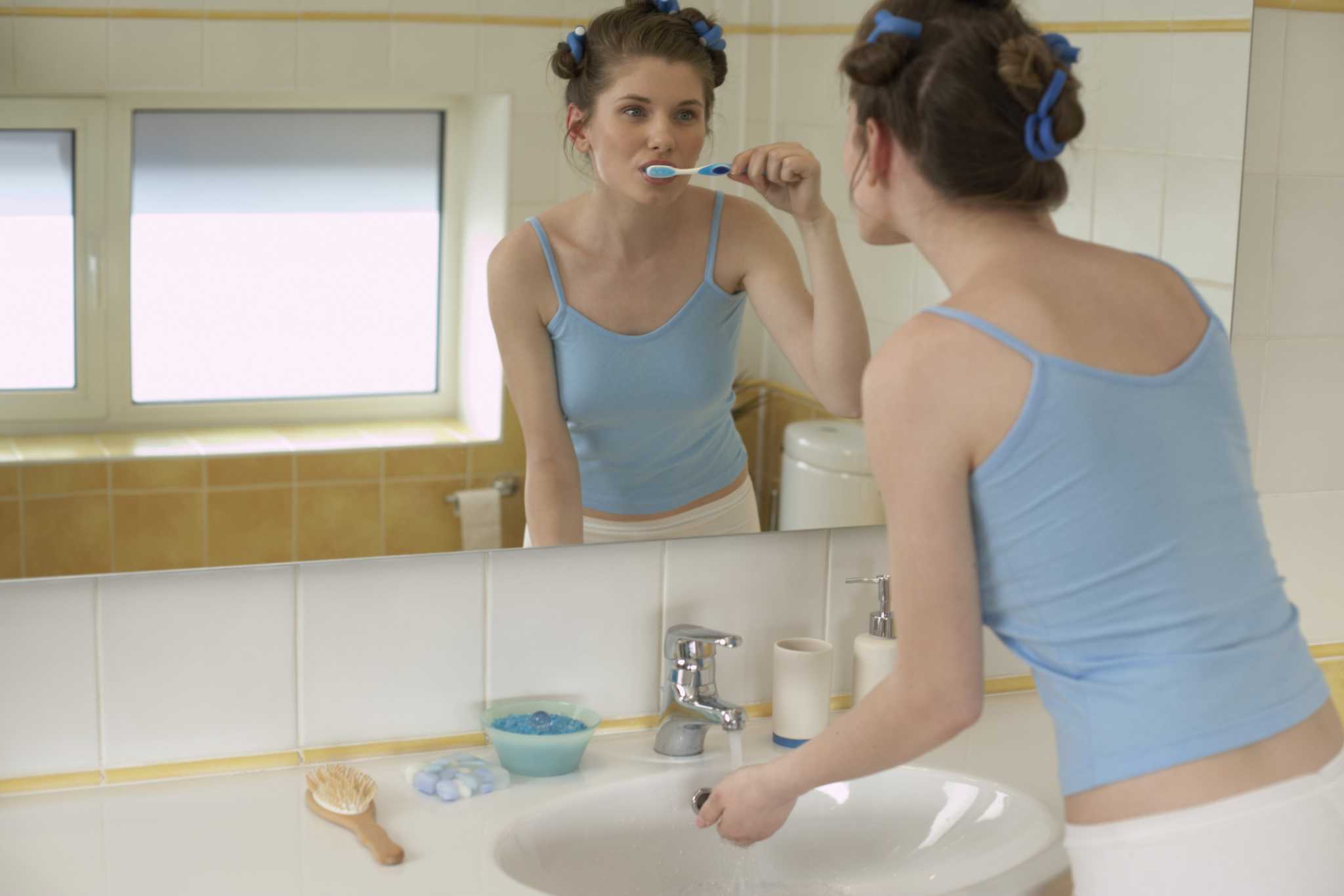 How to Frame a Flat Bathroom Mirror