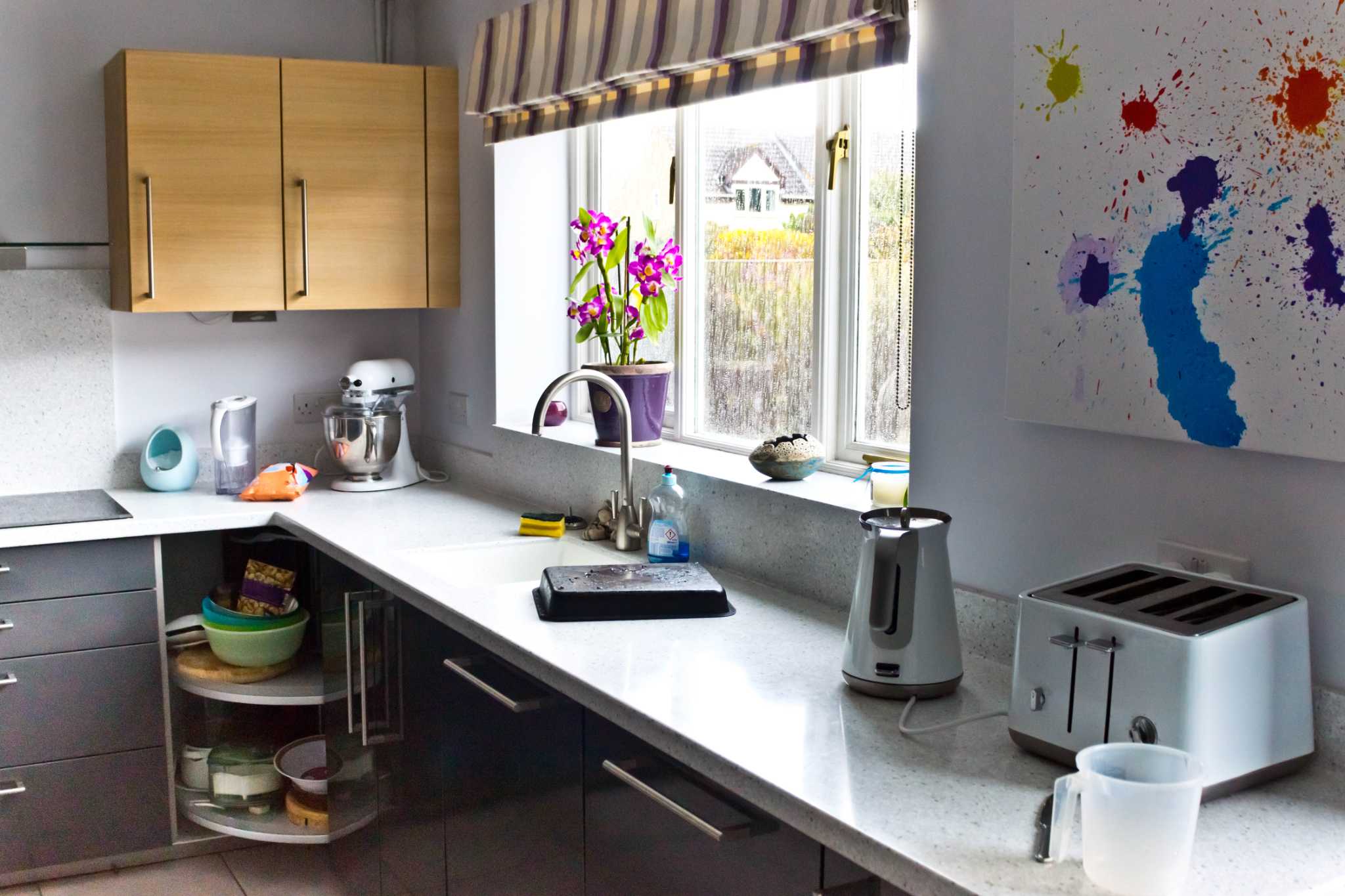 How to Glue a Formica Counter Top