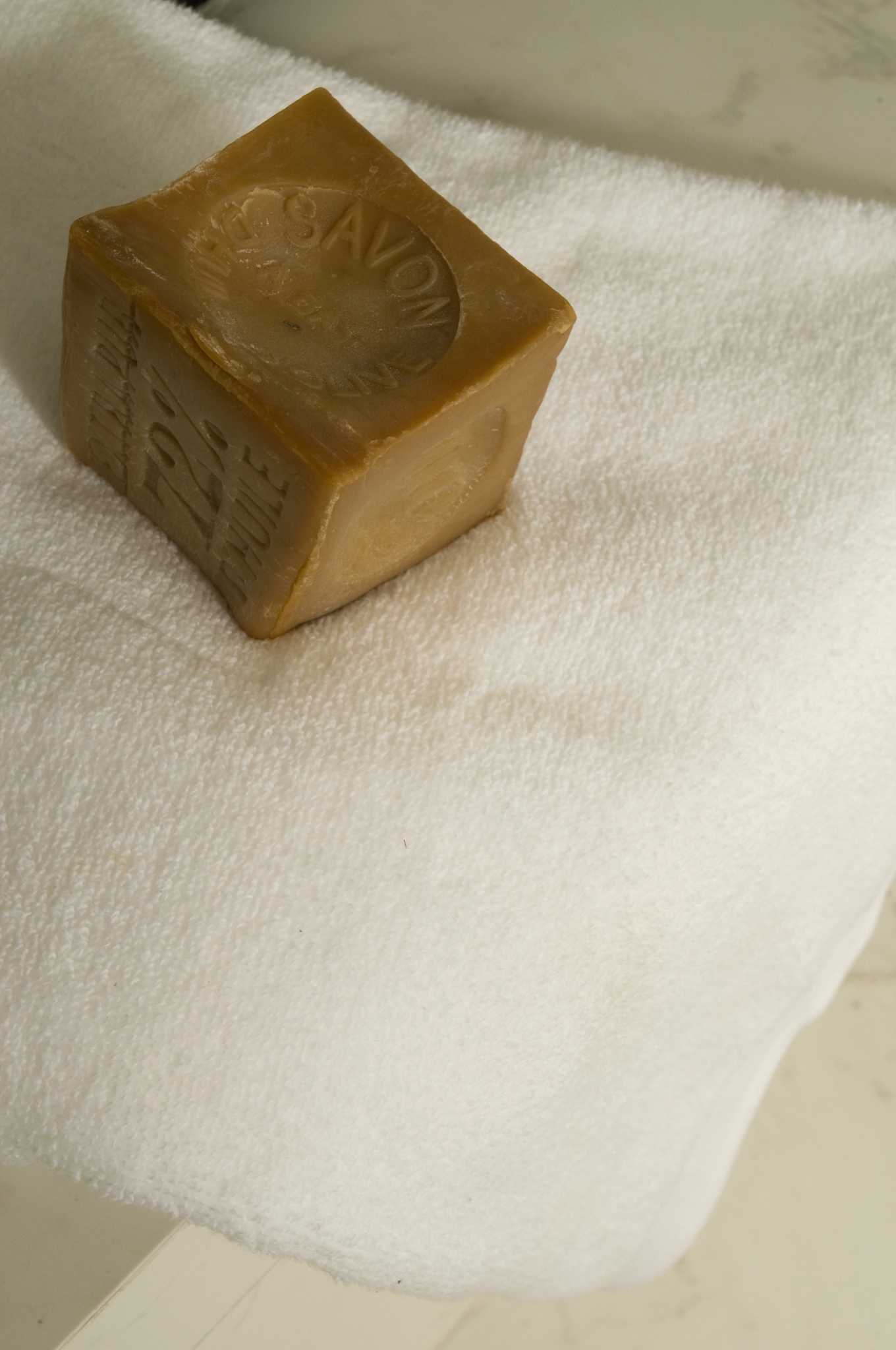 Ingeniously Green: Invention Stops Bar Soap From Getting Icky and Slim