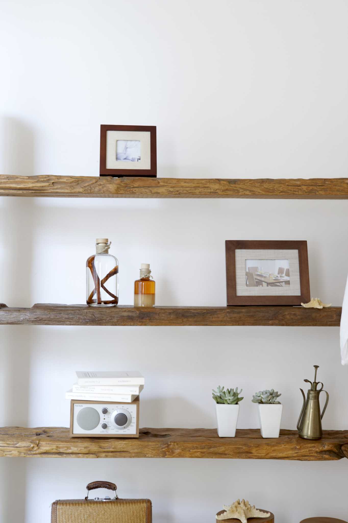 How to Stage Shelves