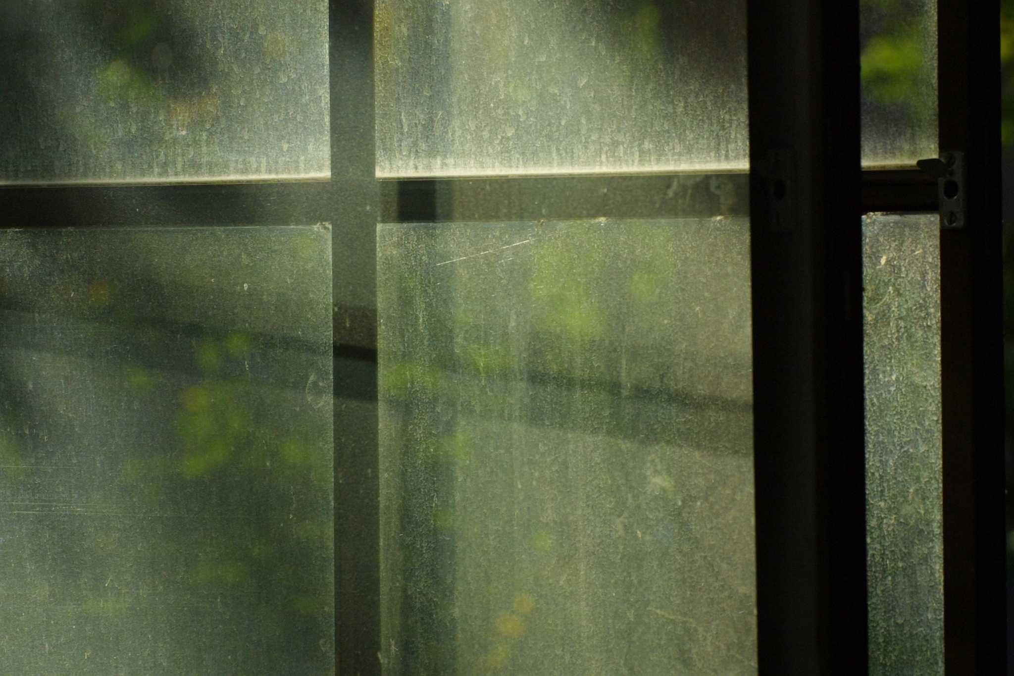 How to Change the Color of Window Frames