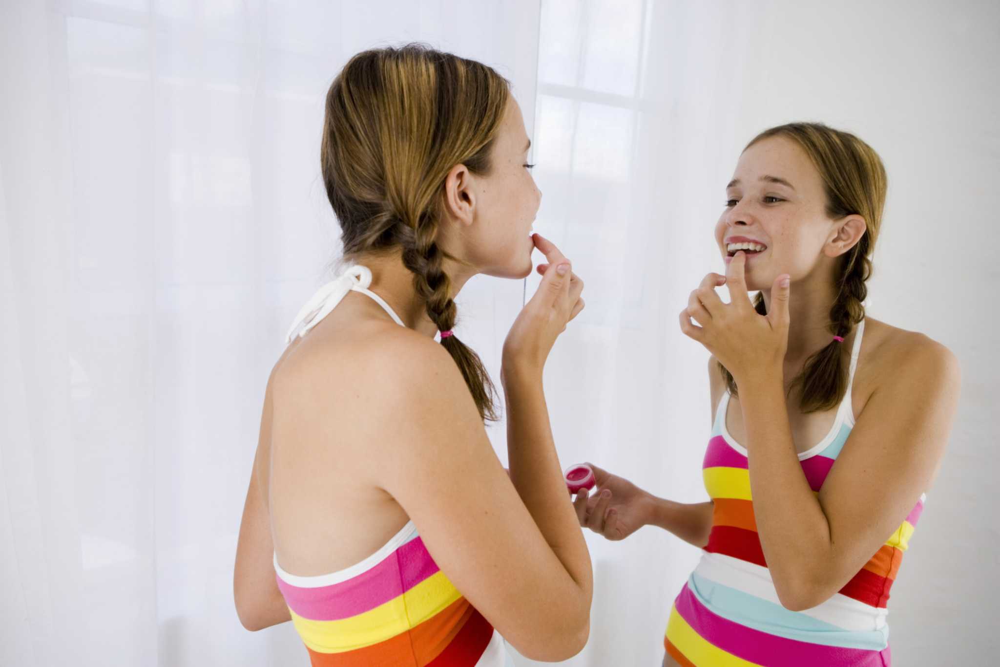 How to Hang Artwork on a Mirrored Wall