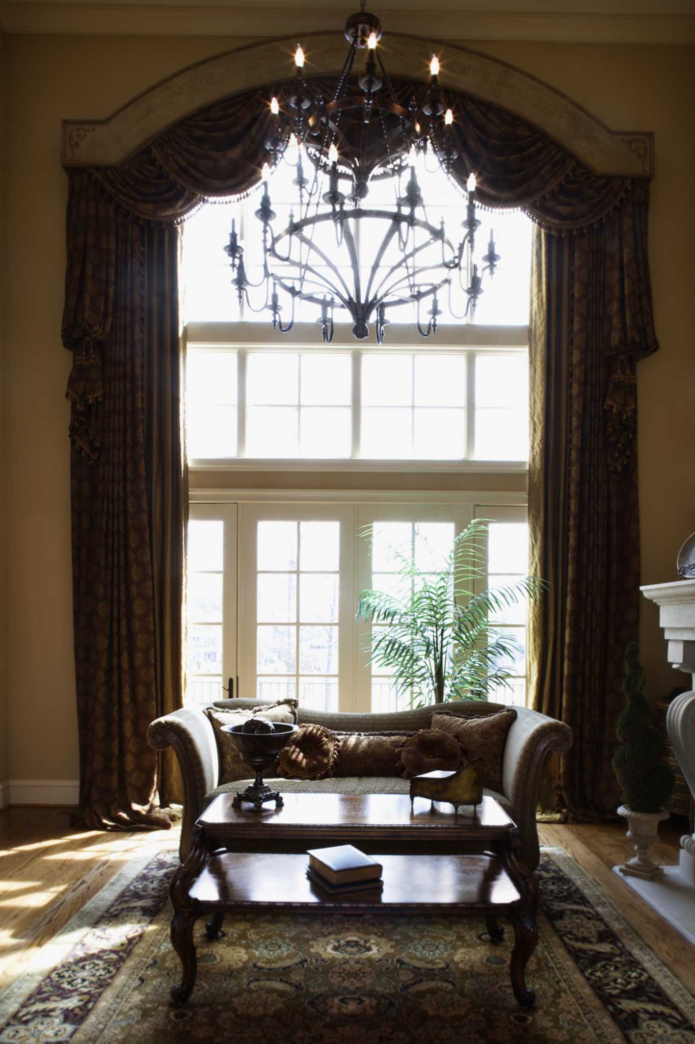 How to Hang a Cornice Board