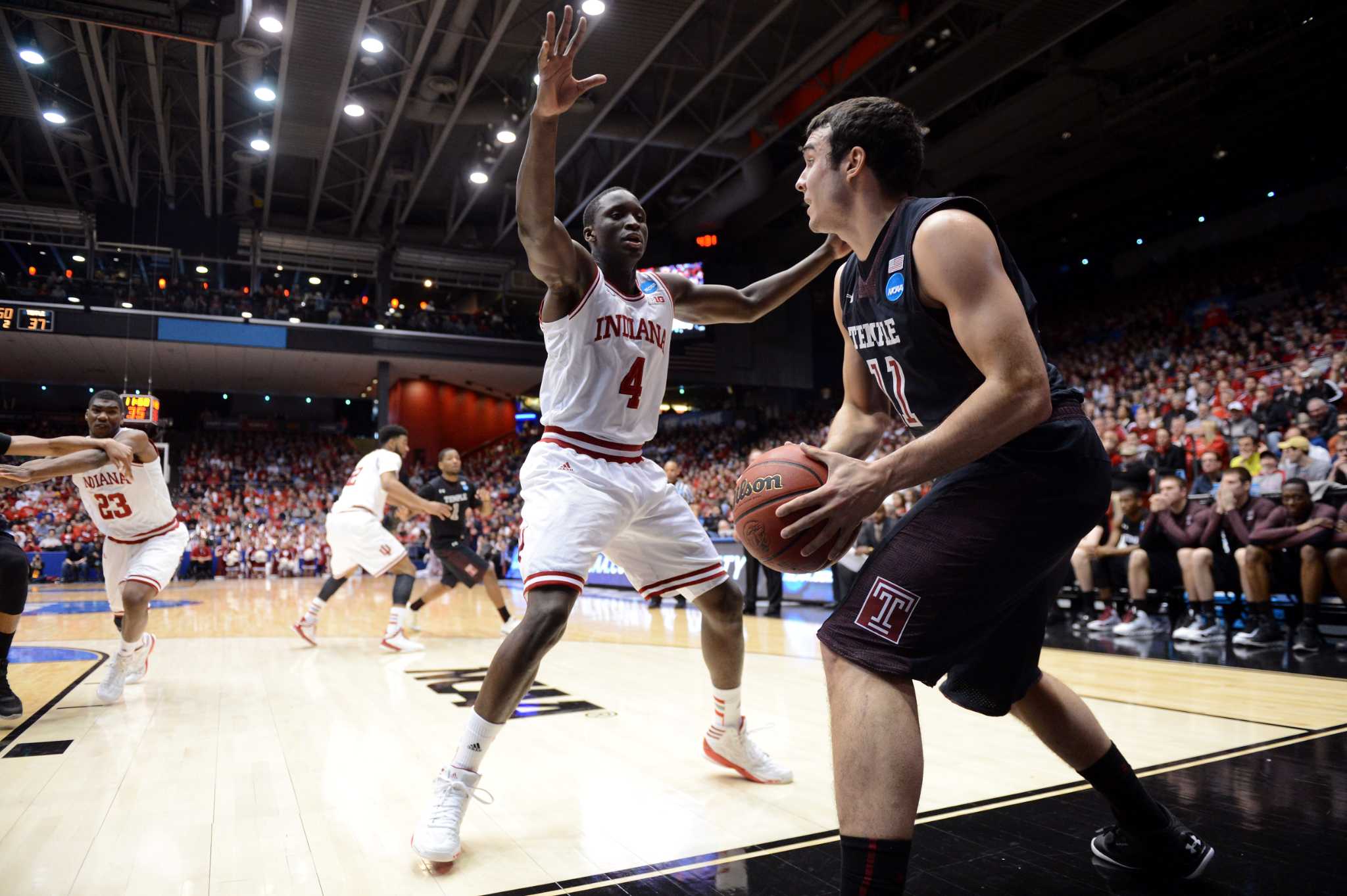 Basketball Rules for Grabbing the Ball From the Inbounds Passer