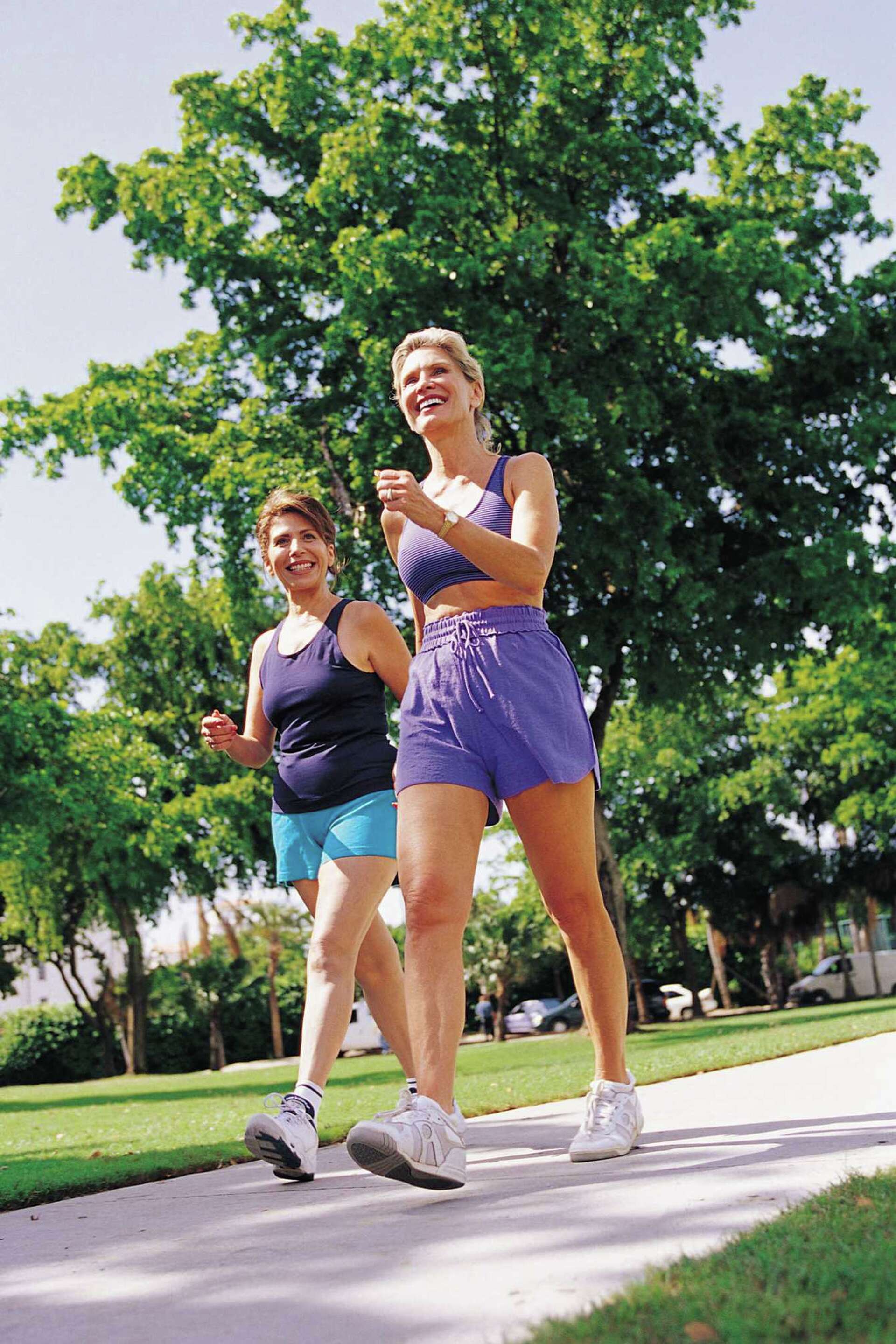 Does Walking Slim Down Your Stomach & Back?