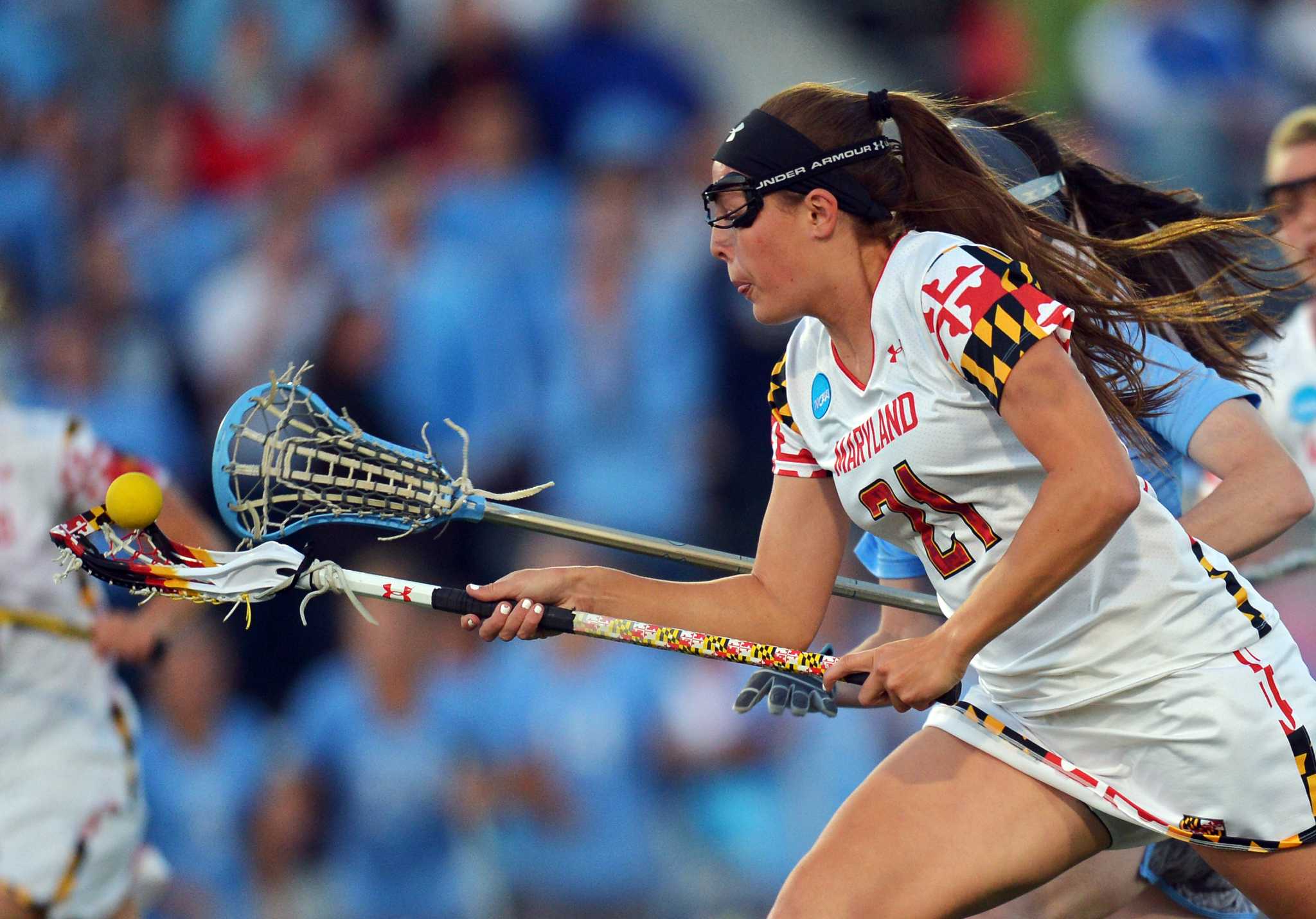 How to Connect a Women's Lacrosse Shaft to the Head