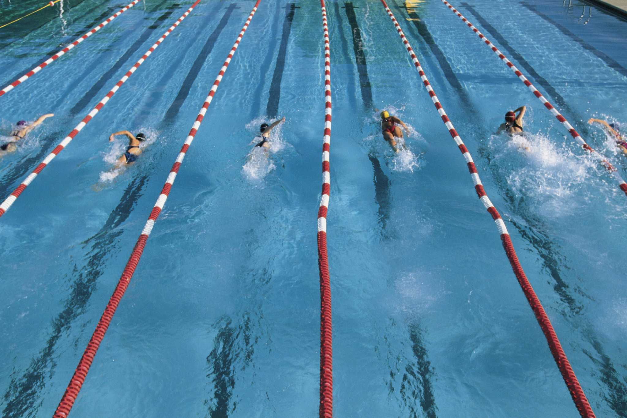 Fingers Open Vs. Closed for Swimming