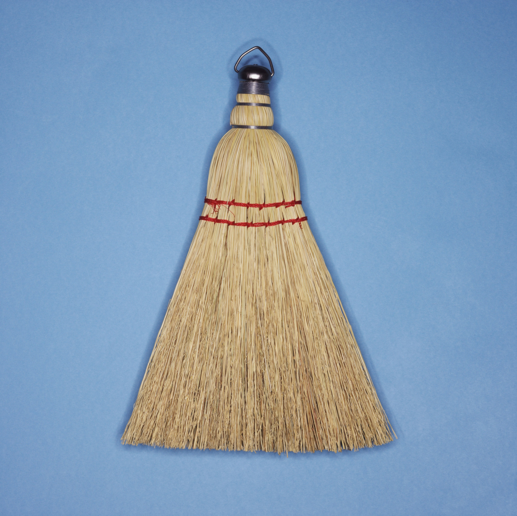 How to Use a Whisk Broom With Textured Paint on Ceilings