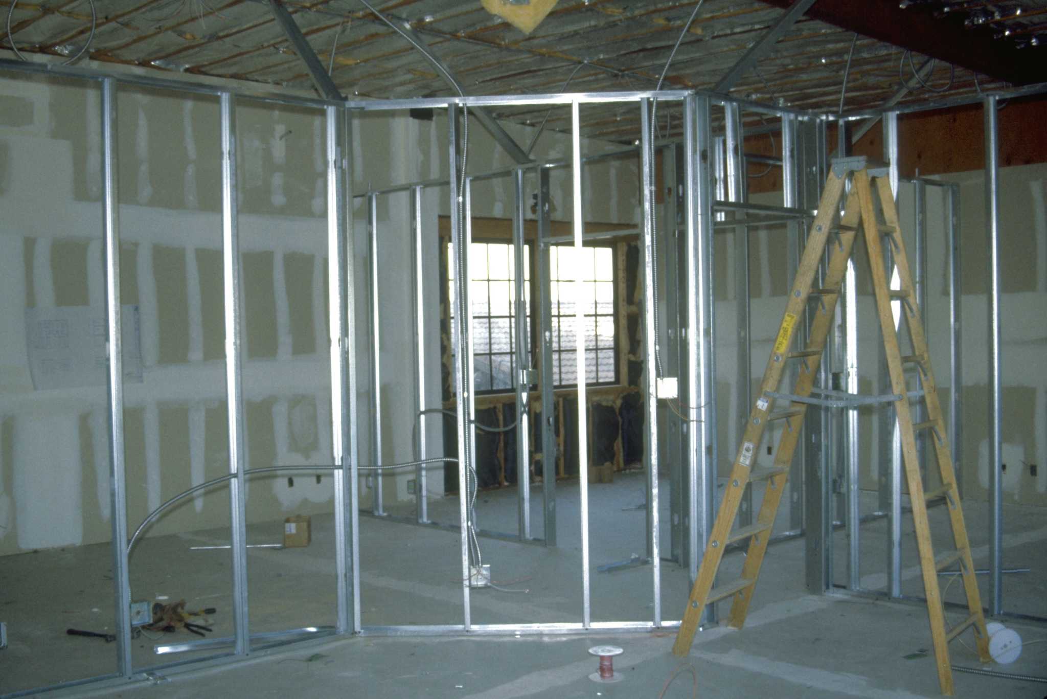 Metal Wall Framing Pros & Cons