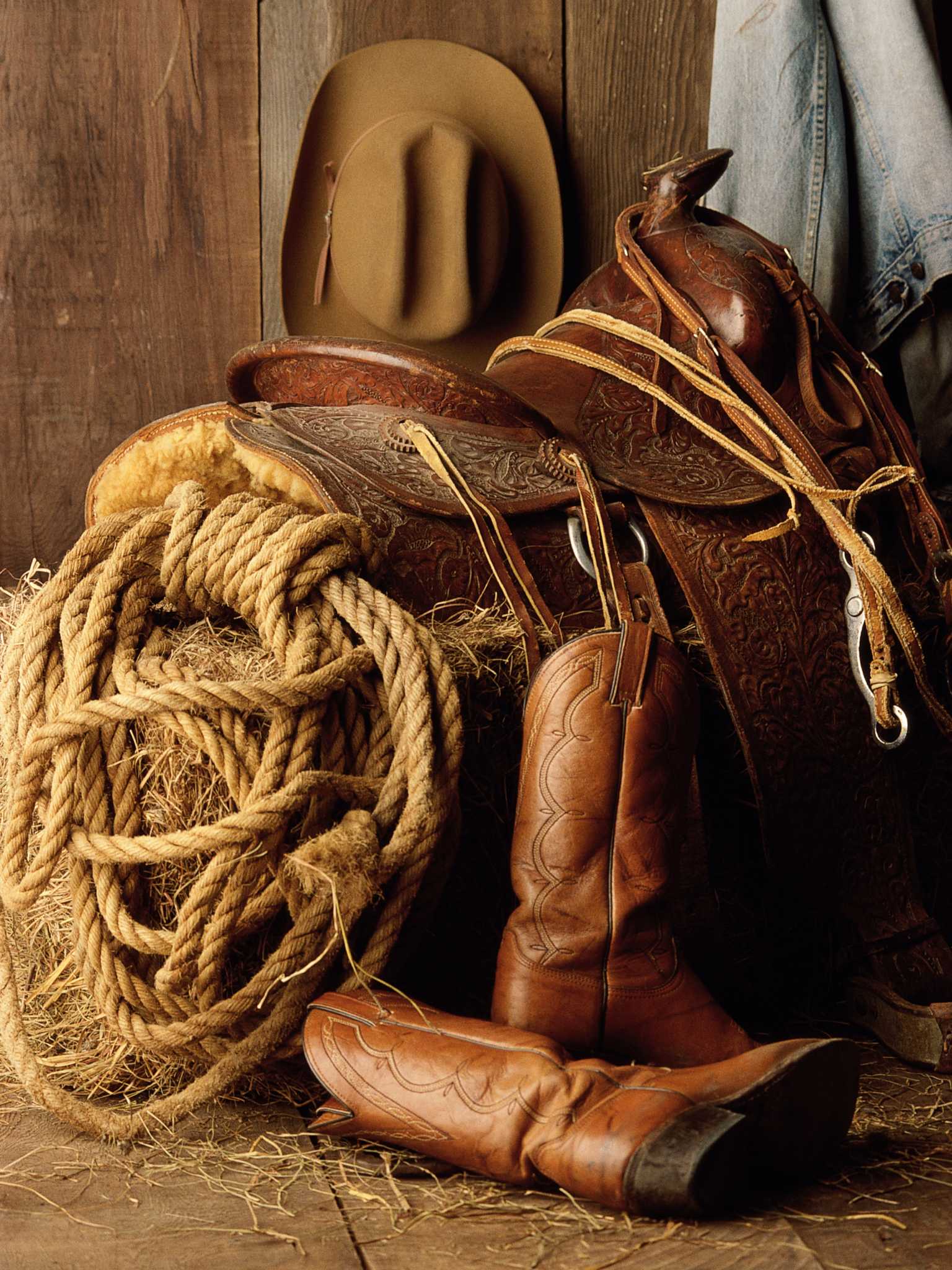 How to Build Bar Stools Out of Saddles