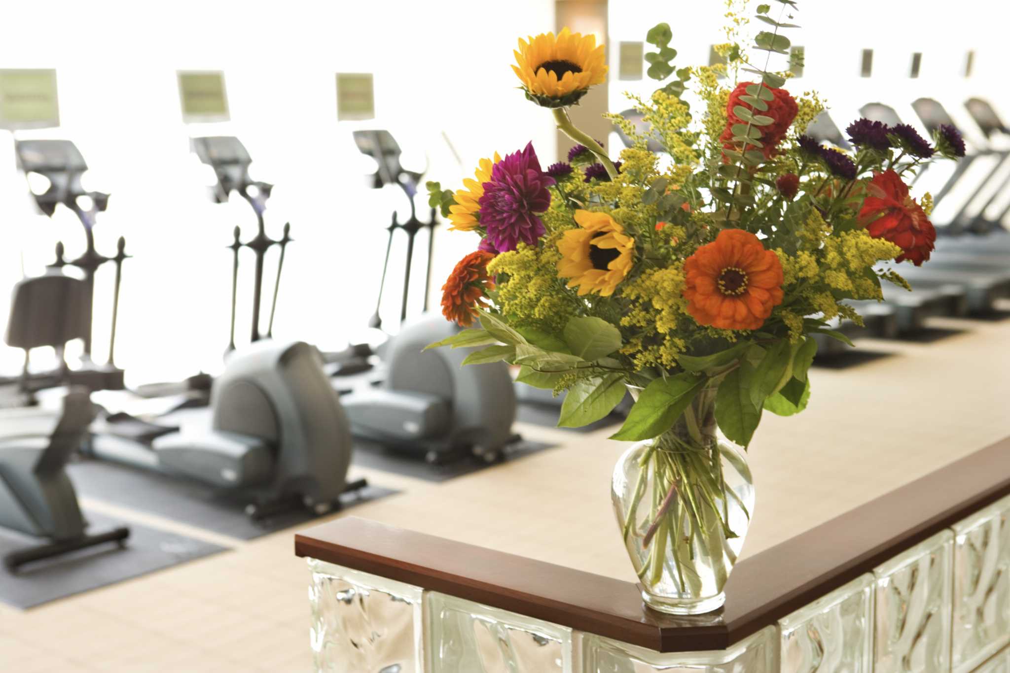 How to Workout on the Elliptical to Slim Legs