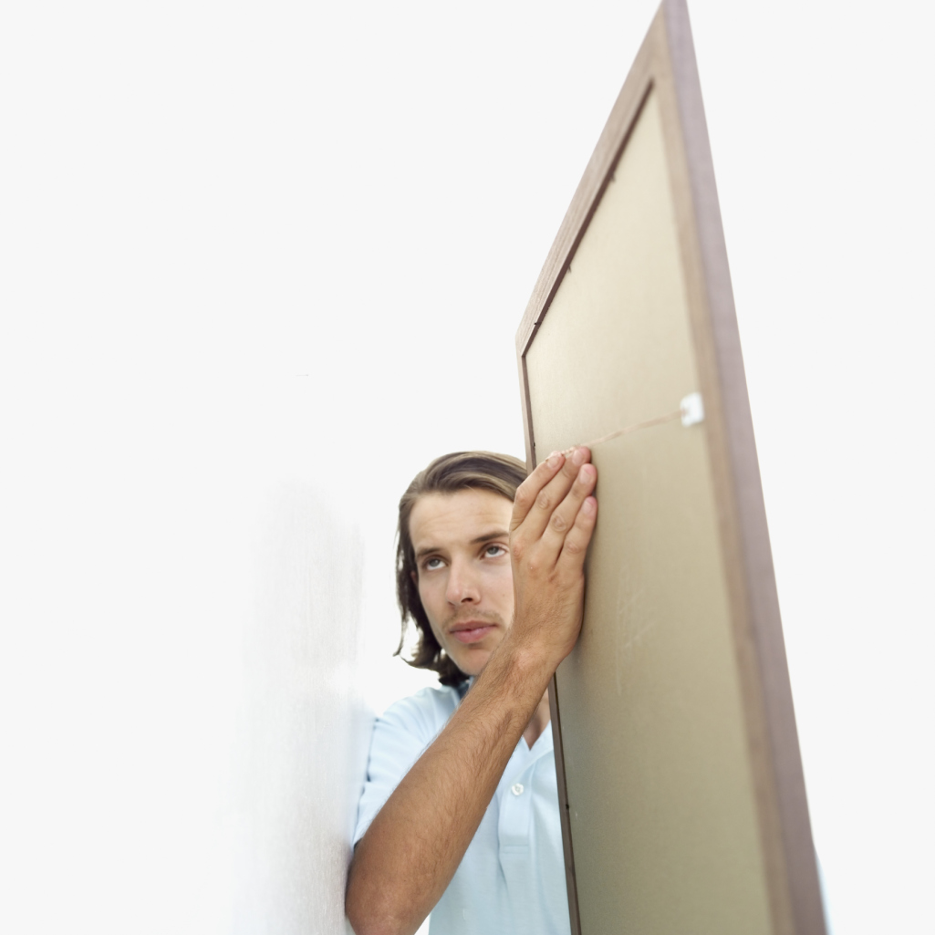 How to Hang Up a Canvas Painting on the Wall