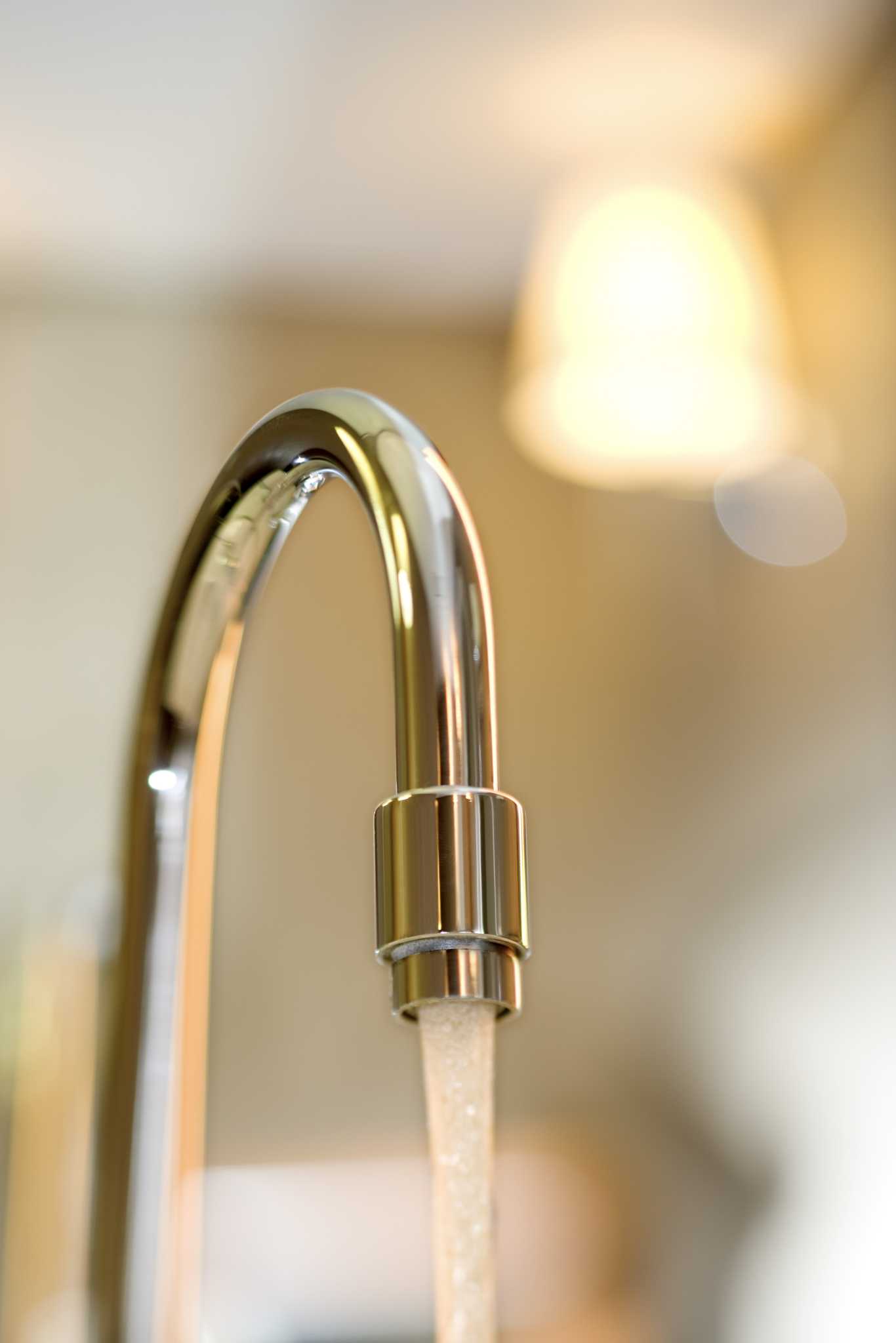 How to Lubricate a Faucet