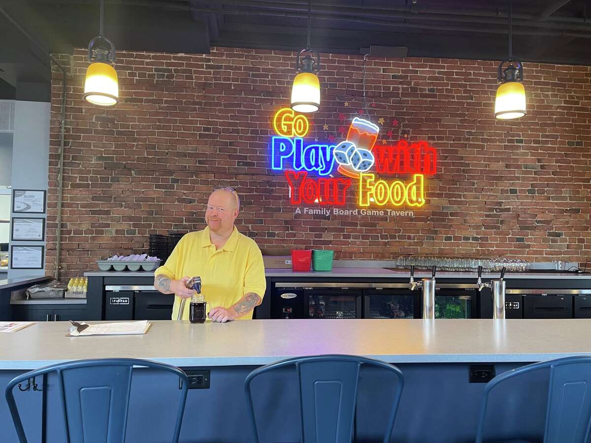 Board game tavern opens in Glens Falls