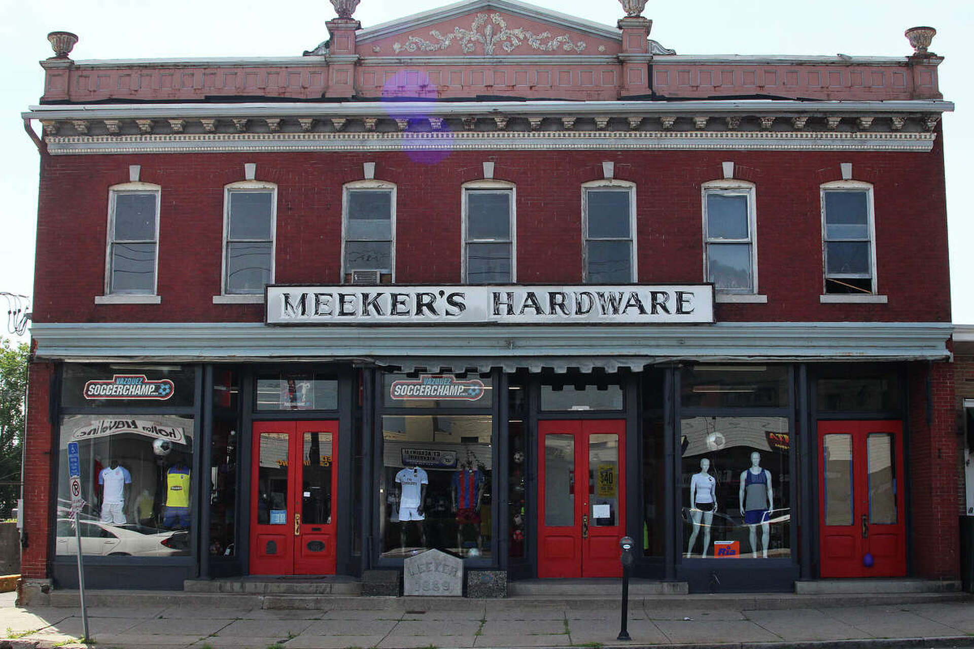 hardware store brookfield