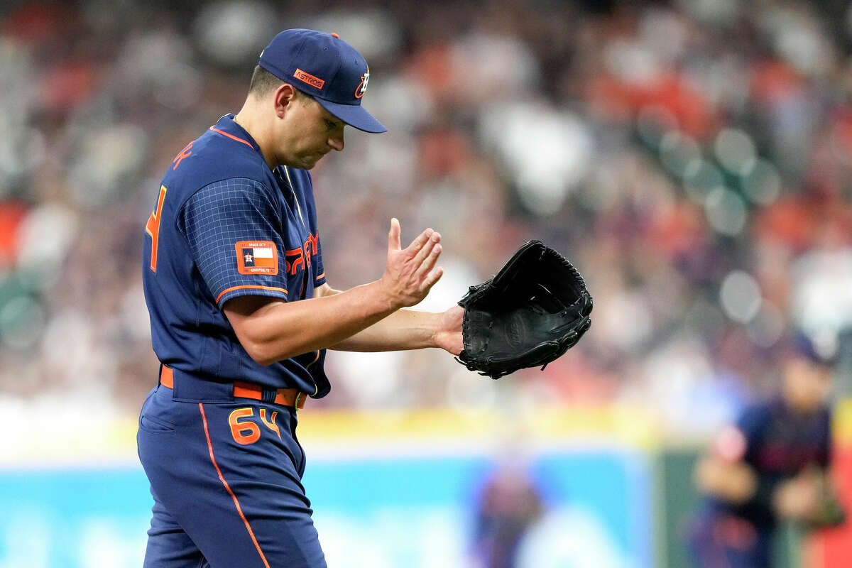 Astros' Luis Garcia Leaves ALCS Game 2 With Apparent Injury - MLB