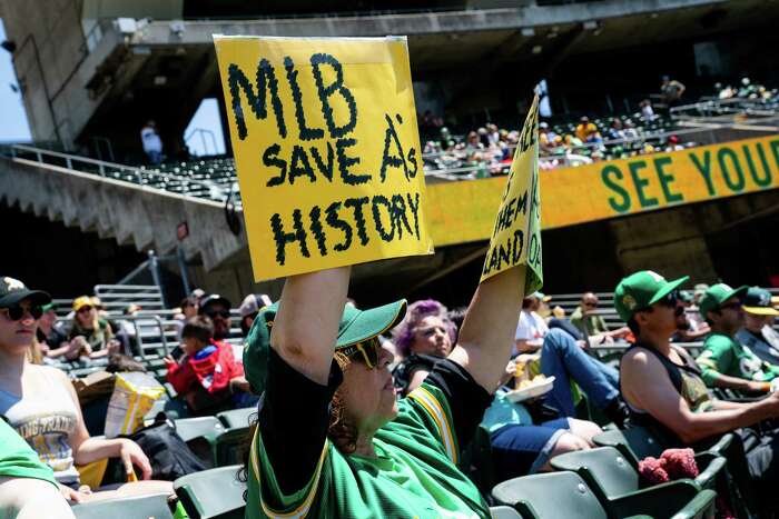 A's Rookie Esteury Ruiz steals 43rd base, makes history!