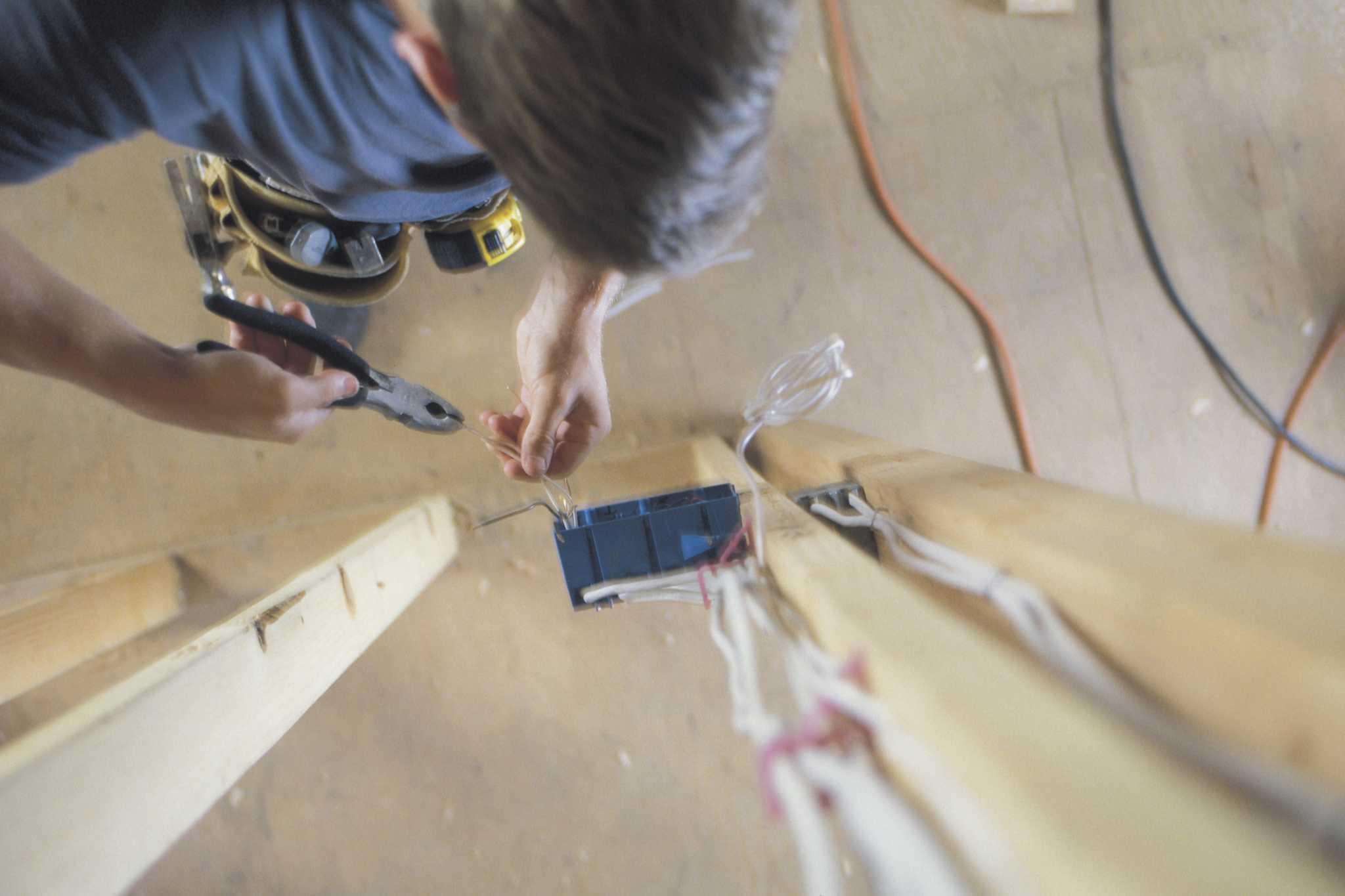 How to Use a Rheostat