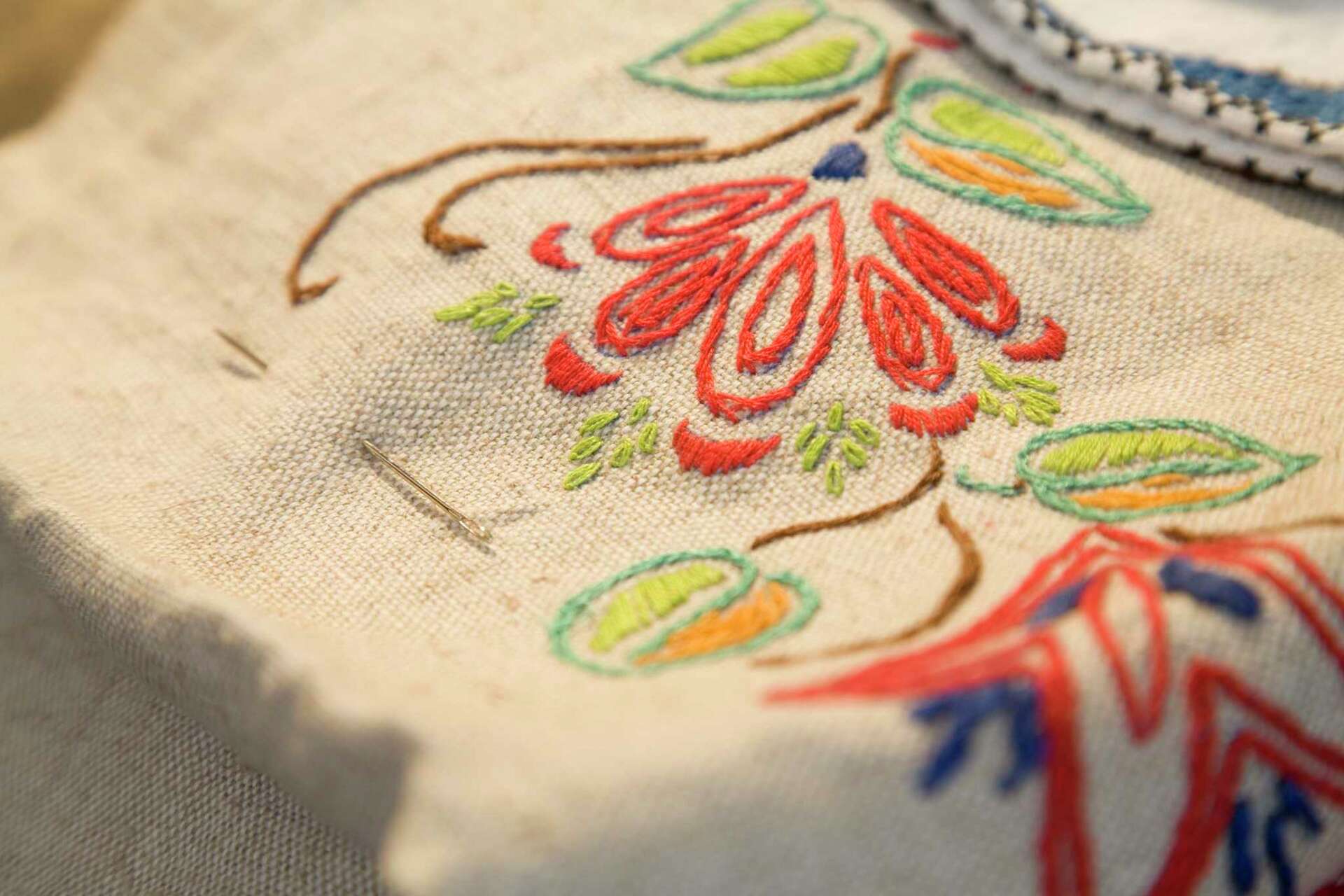 green emerald velvet dress Vintage Embroidered Floral Table Scarf - Colorful Handstitched Kitchen  Cloth 37x11