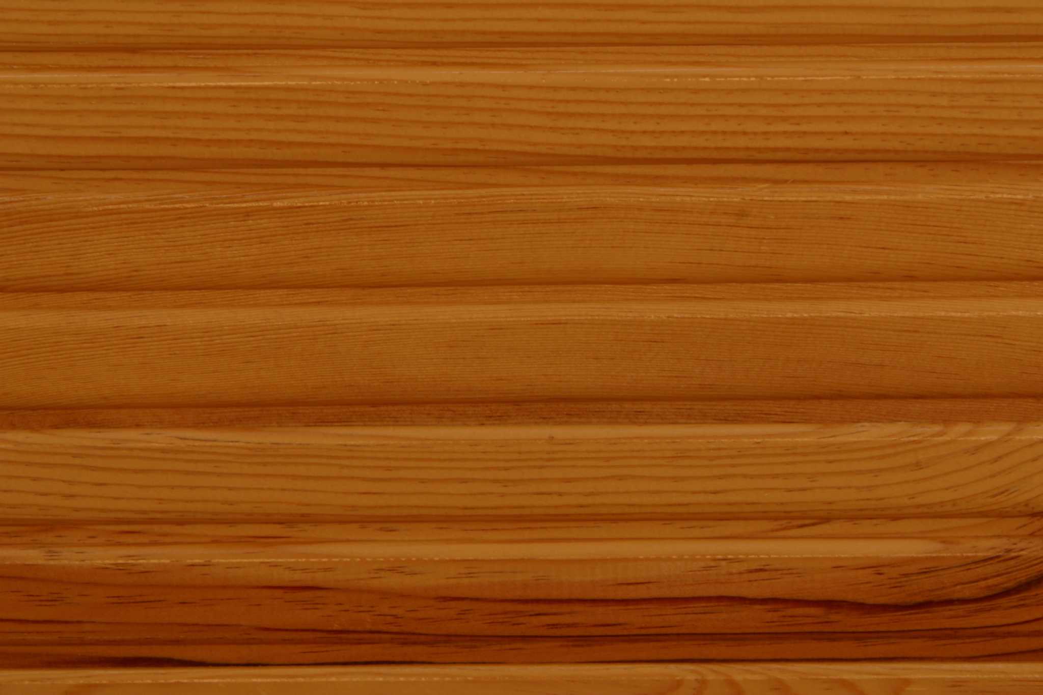 Tips on Cleaning Wood Paneling Finished With Polyurethane
