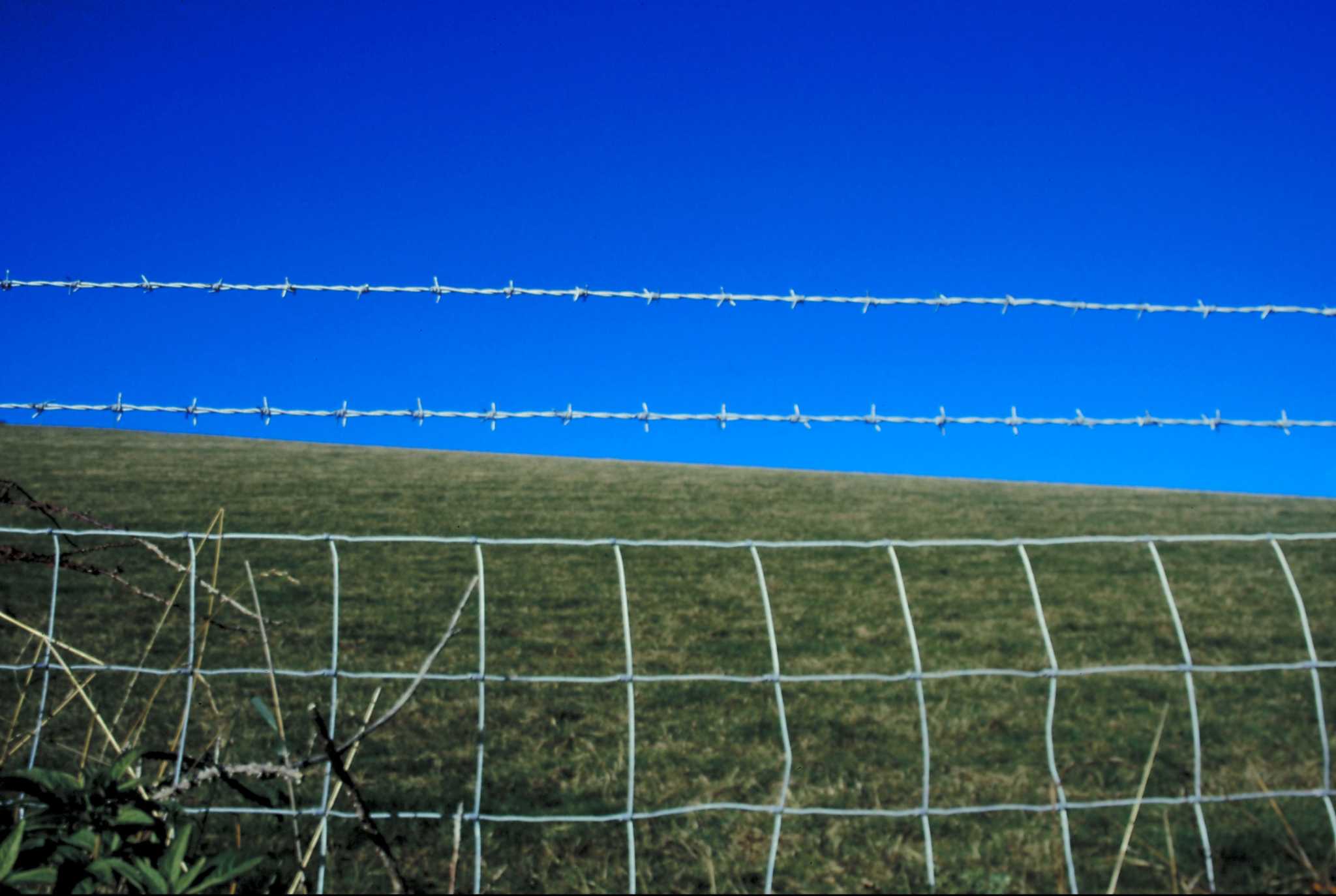 How to Install a Woven-Wire Fence – Kick Ass or Die