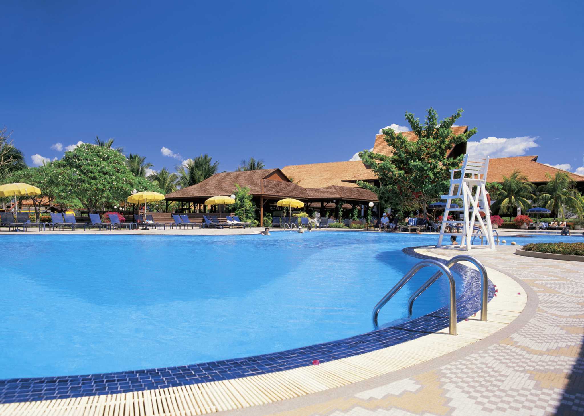 How to Remove a Leak in the Suction Line of Swimming Pools