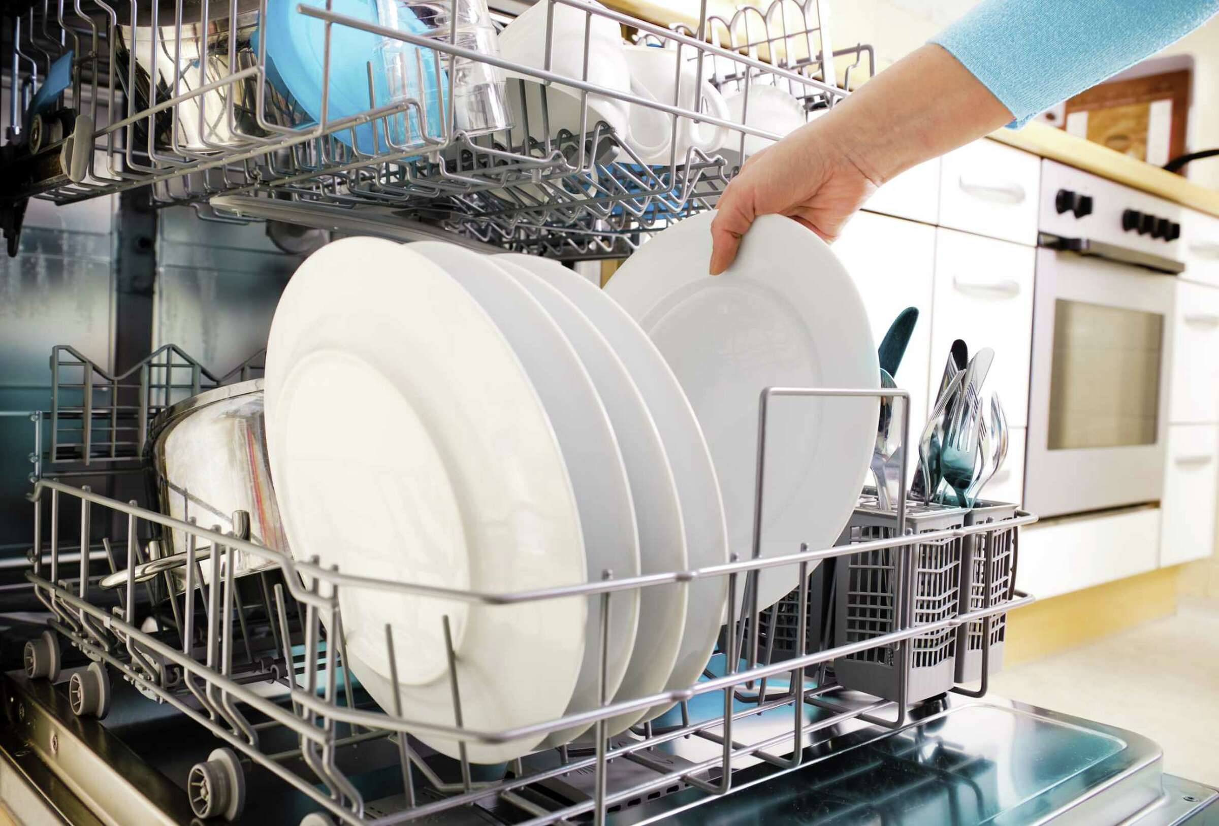 How to Remove Melted Plastic From Dishwasher Heat Coils