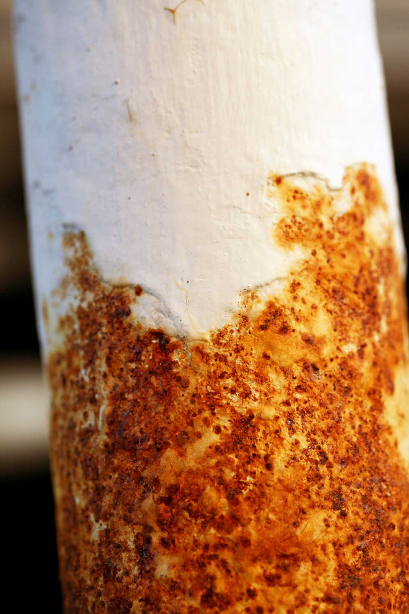 How to Remove Paint & Rust From Steel Mailbox Posts