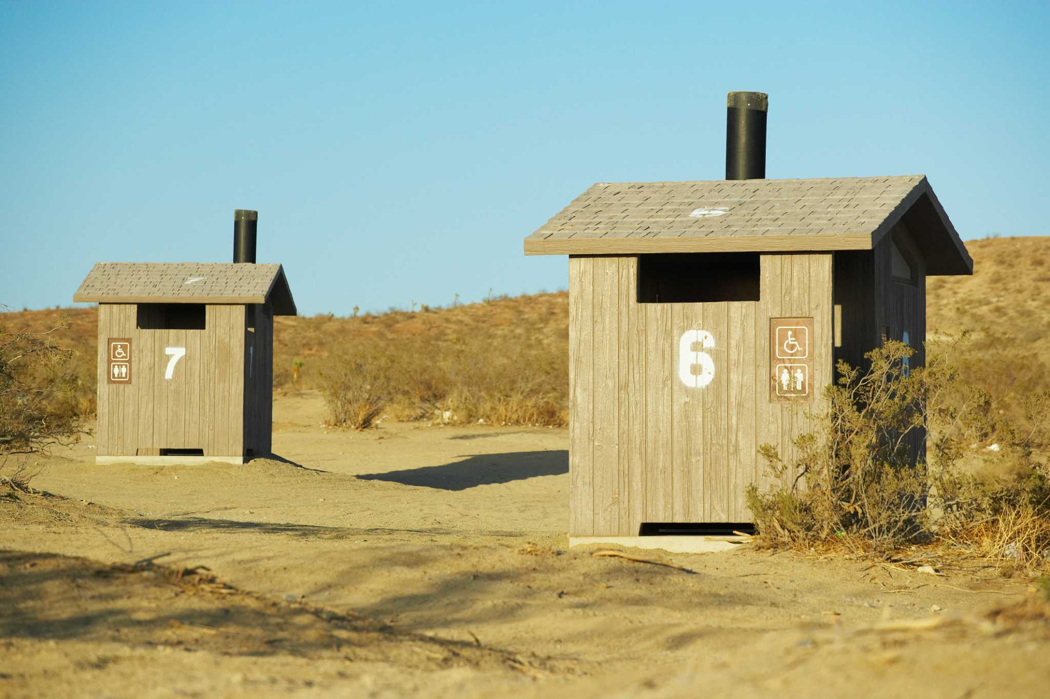 How to Install a Toilet in the Garage With No Running Water