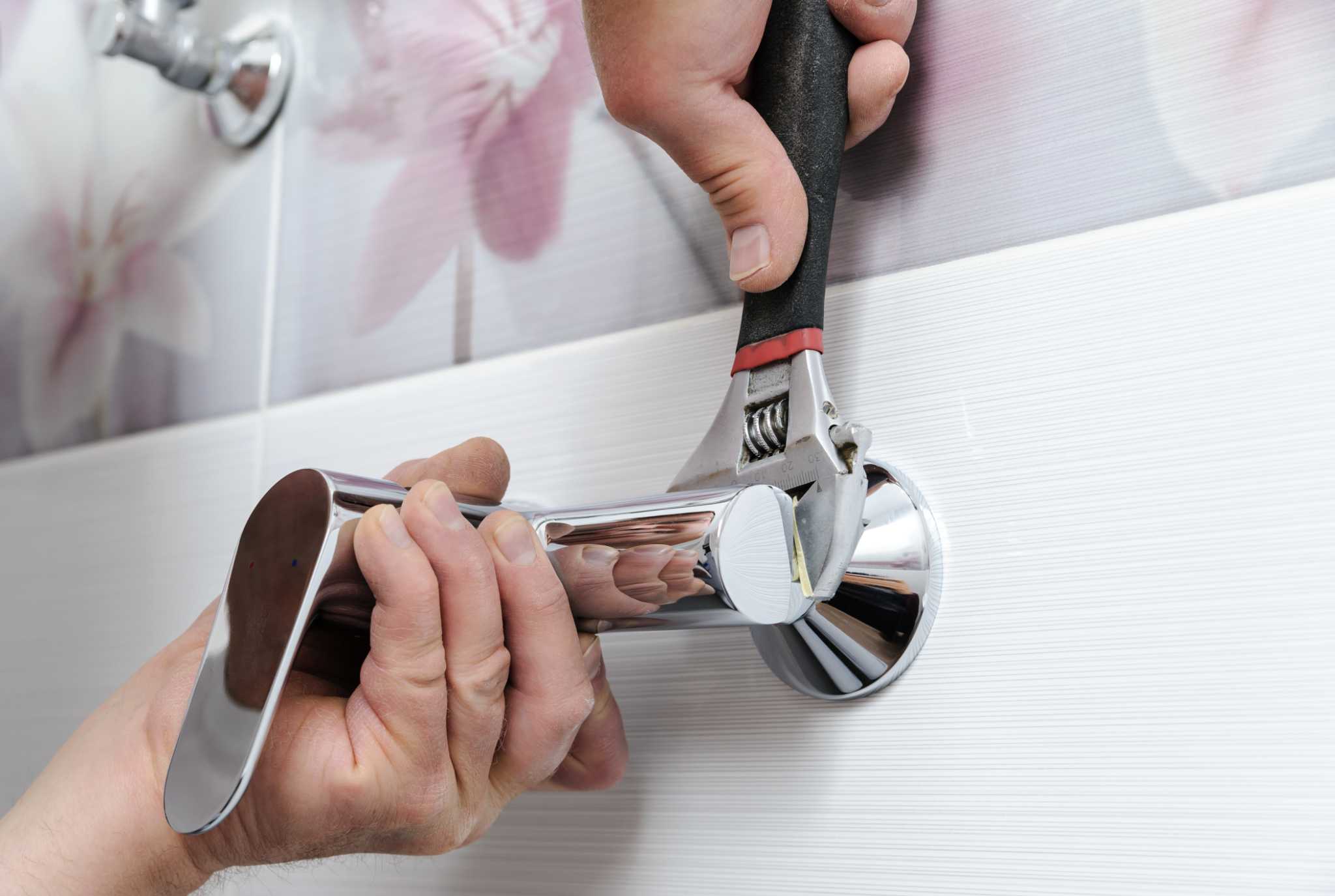 How to Repair a Shower Valve When It's Making Noise