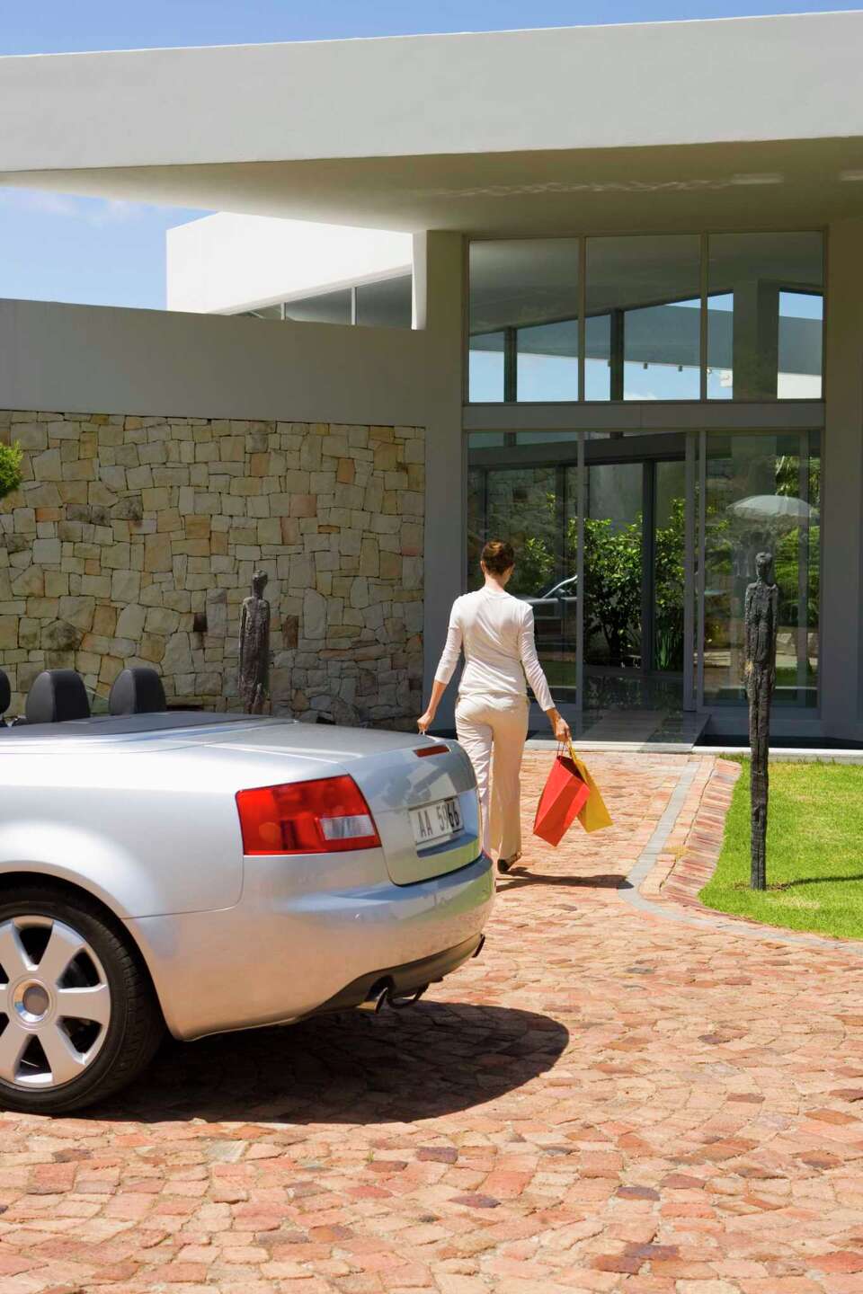 How to Use Crushed Brick for Driveways