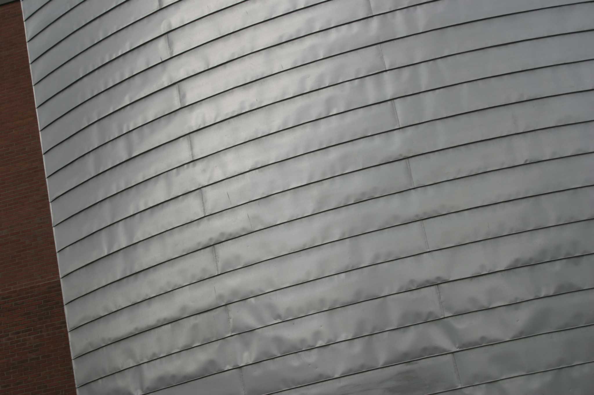 How to Keep a Metal Building From Rusting