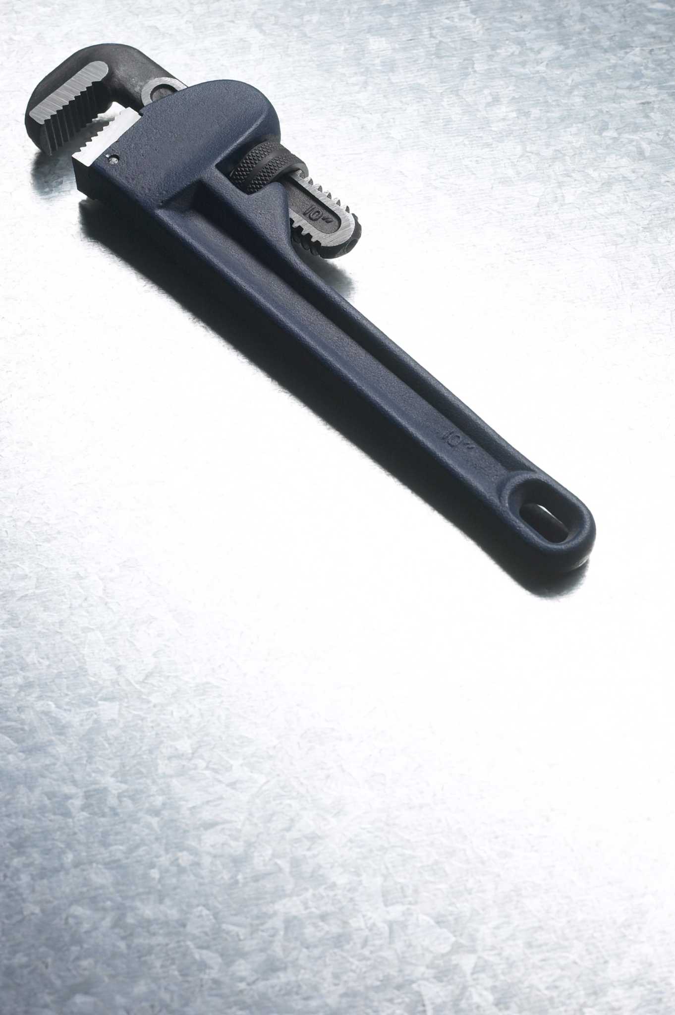 How to Replace a Galvanized Drainpipe With PVC