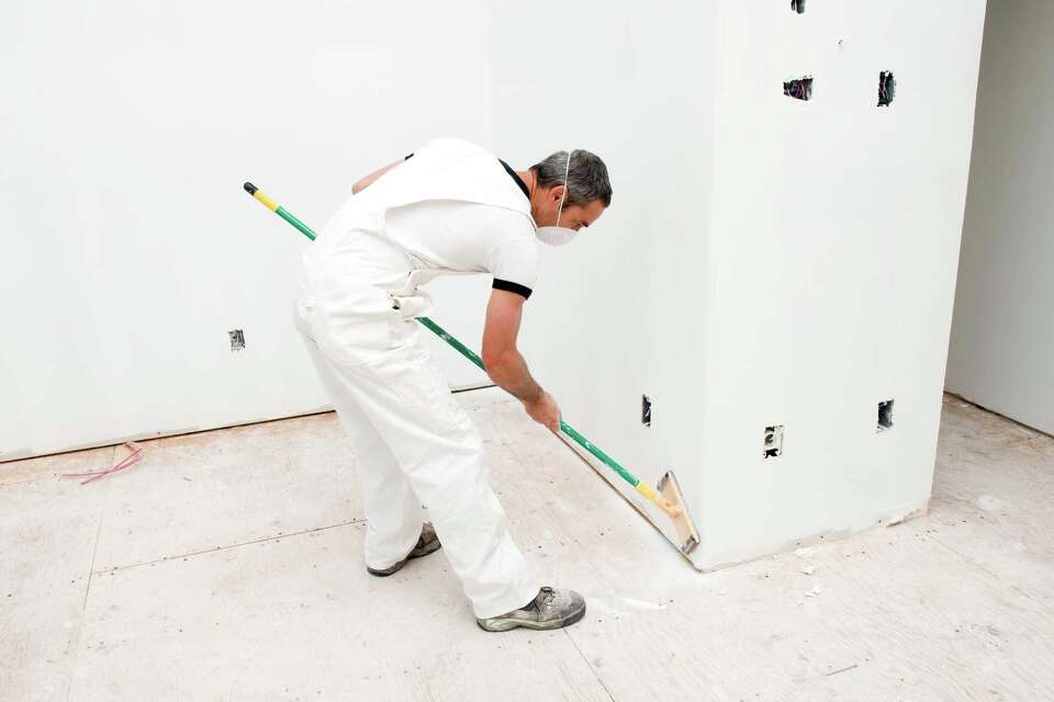 Sanding Drywall Seams