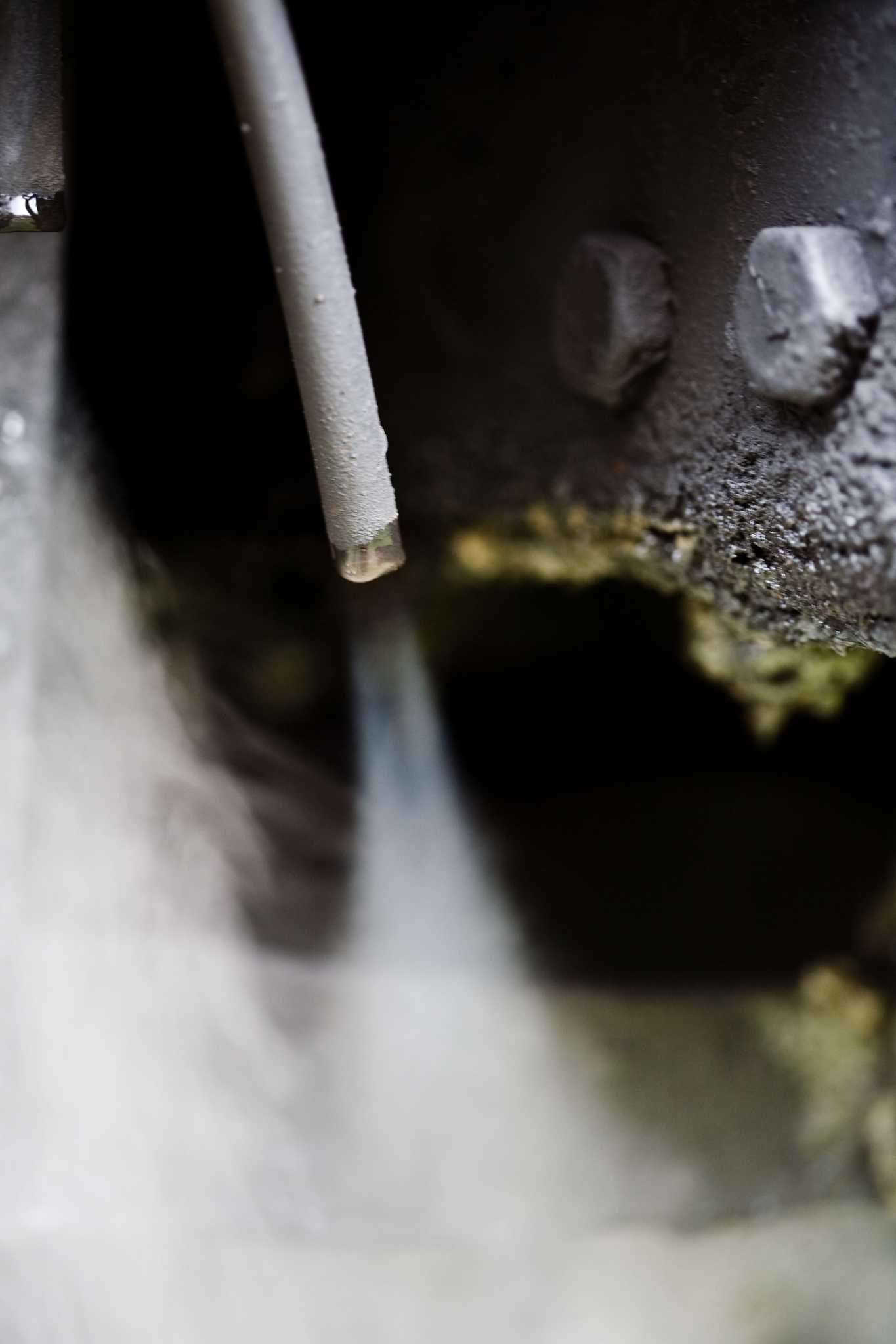 How to Replace a Lead Bathtub Drain Line