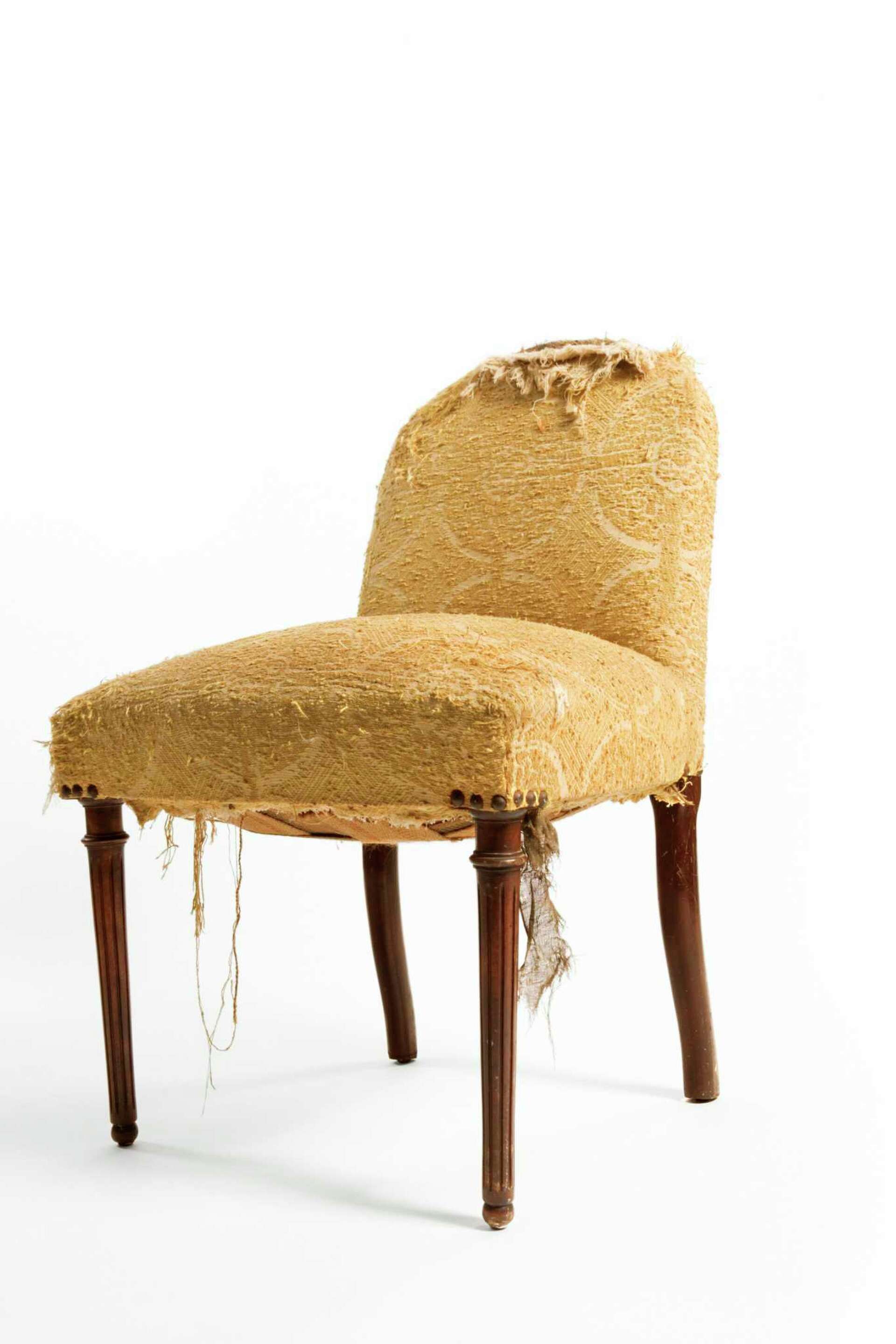 Where to Learn How to Reupholster Furniture