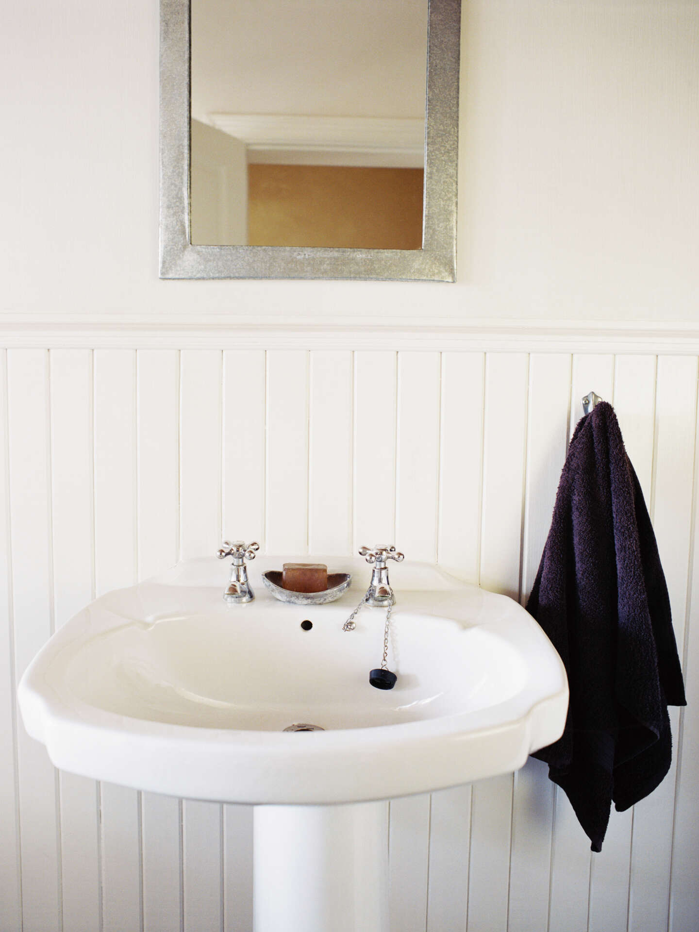 How to Make an Enamel Sink Shiny Again