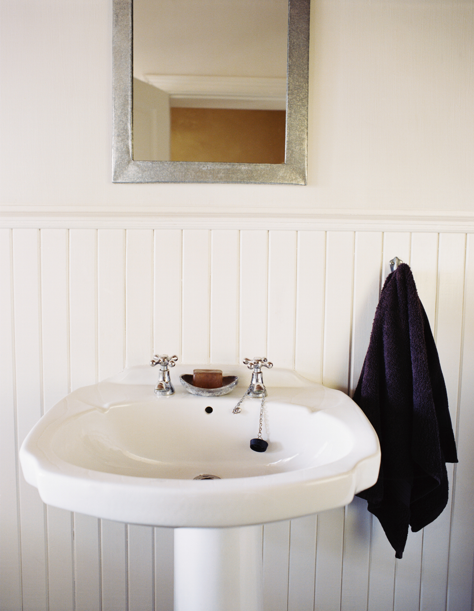 How to Make an Enamel Sink Shiny Again