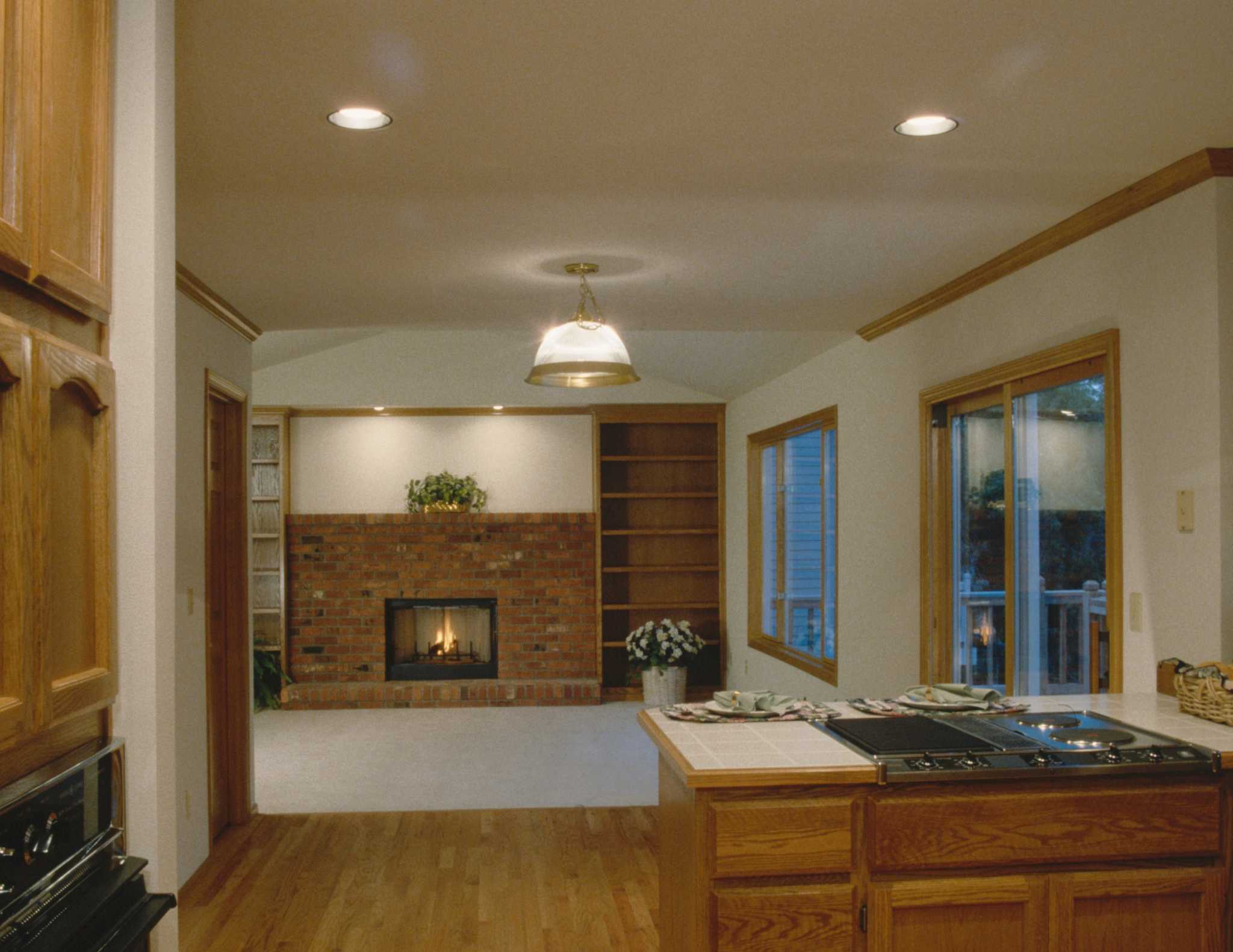 Kitchen to Living Room Transitions and Entries