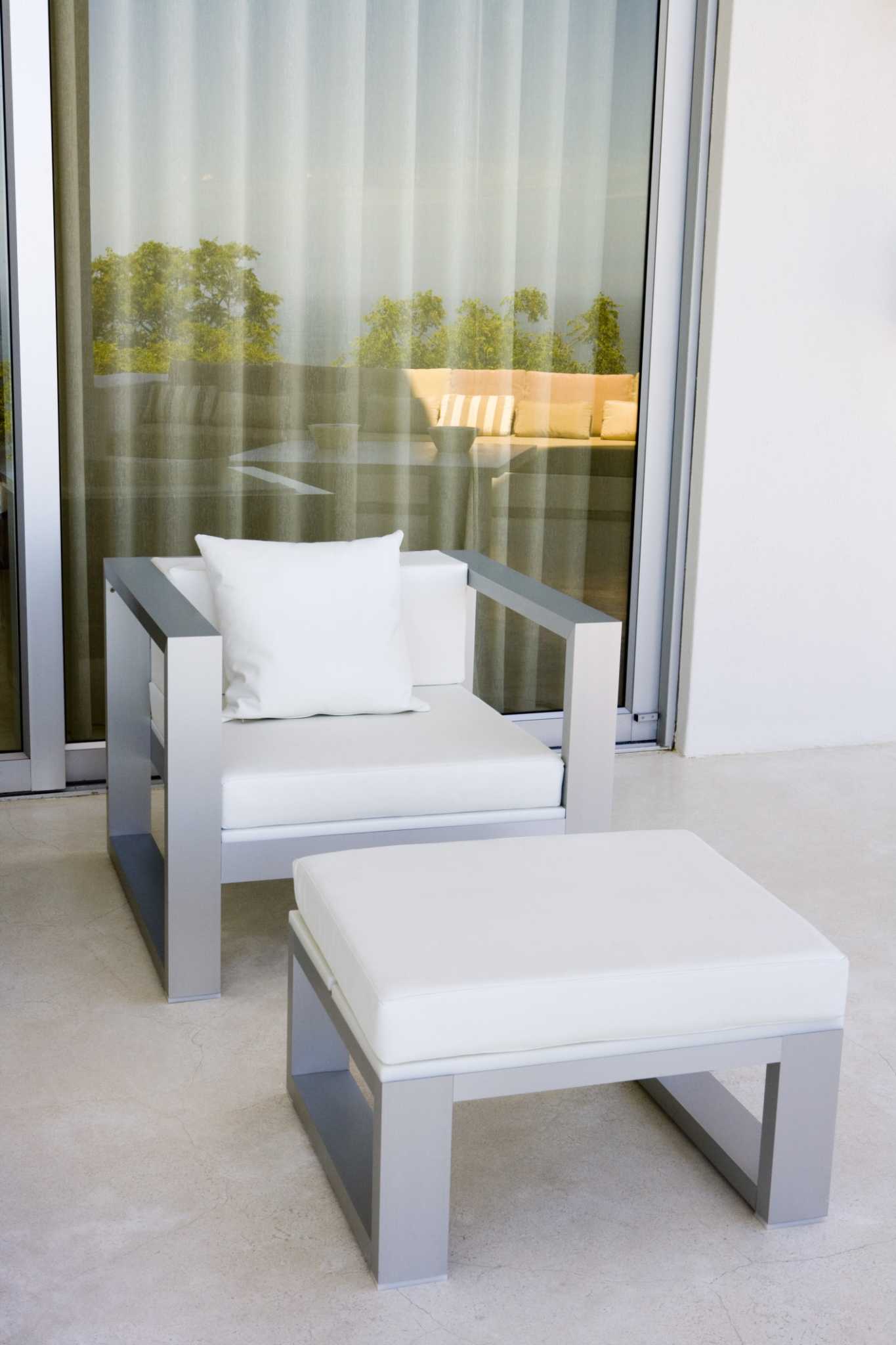 How to Reupholster a Morris Chair