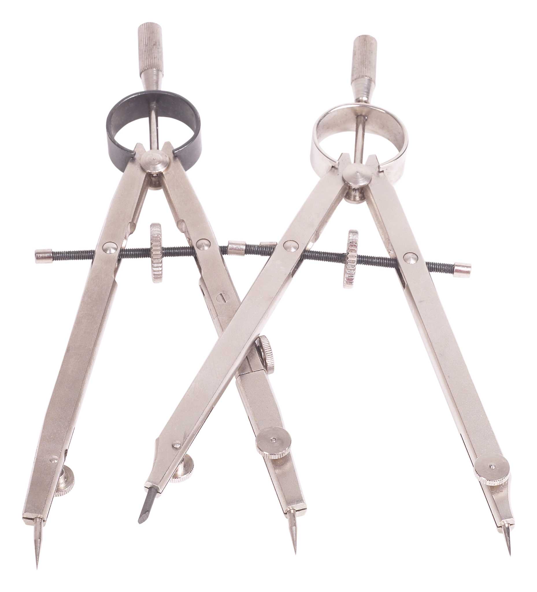 How to Lay Hardwood Flooring Around a Curve