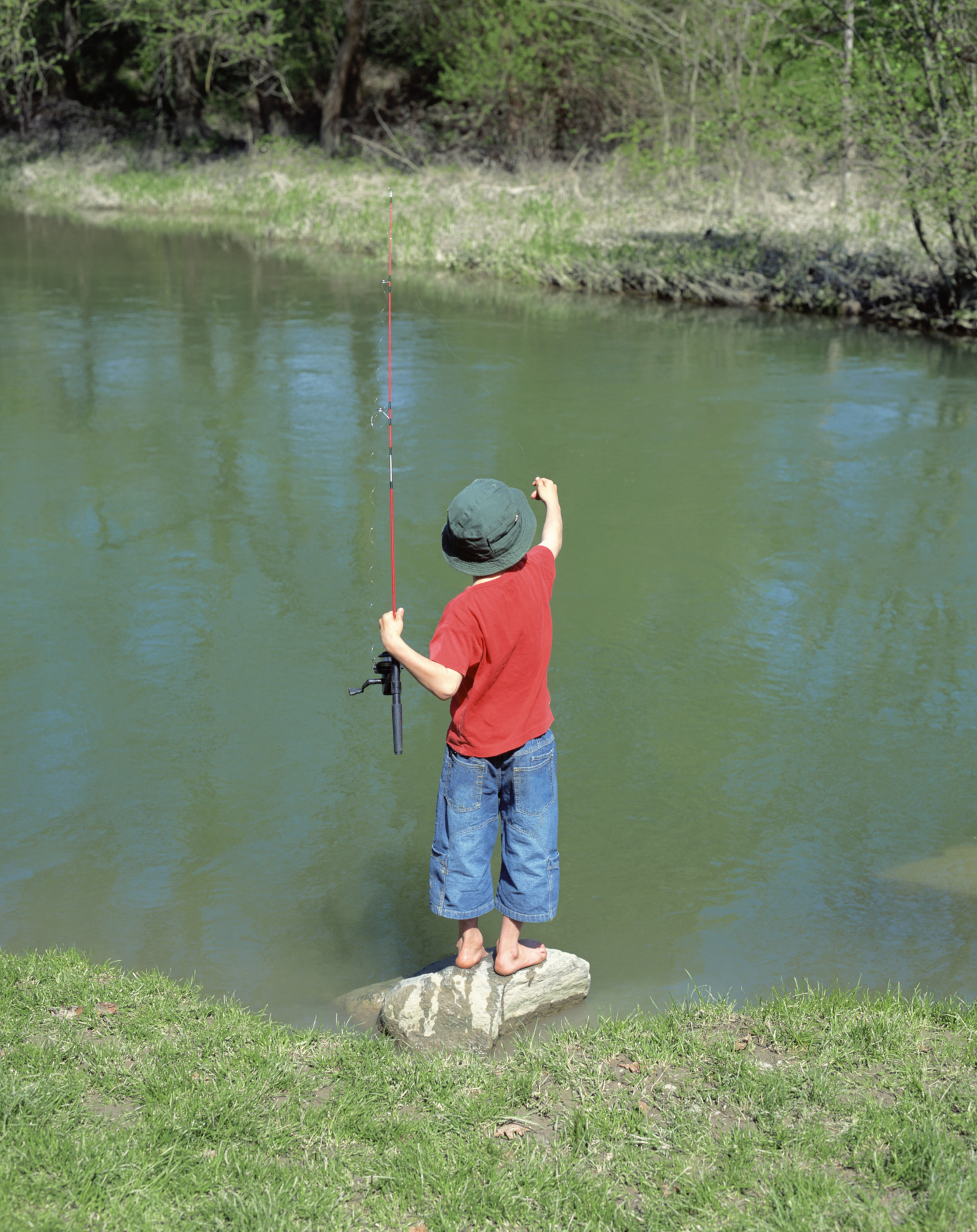 How to Seal Ponds With Soda Ash