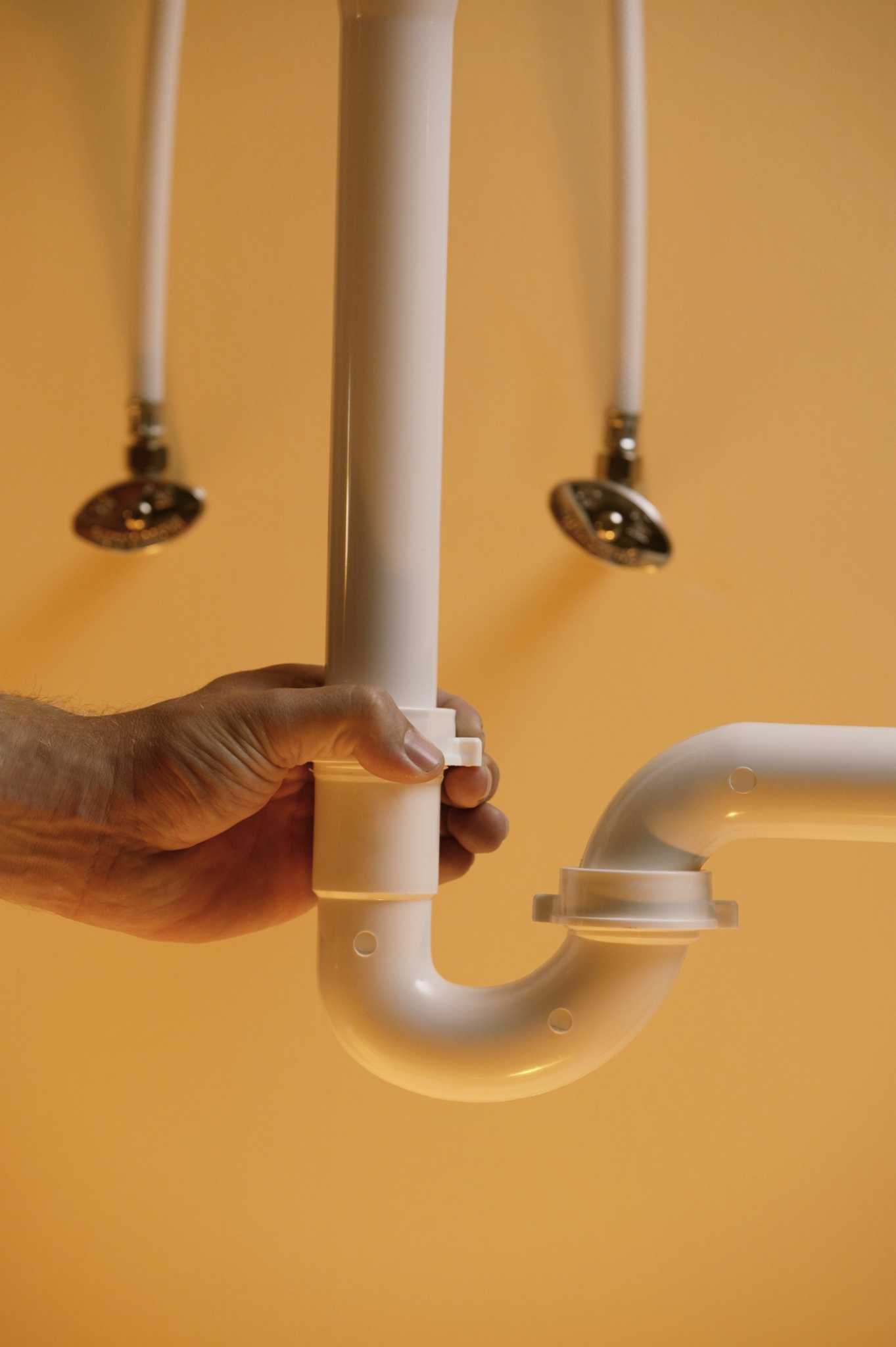 How to Loosen PVC Sink Traps